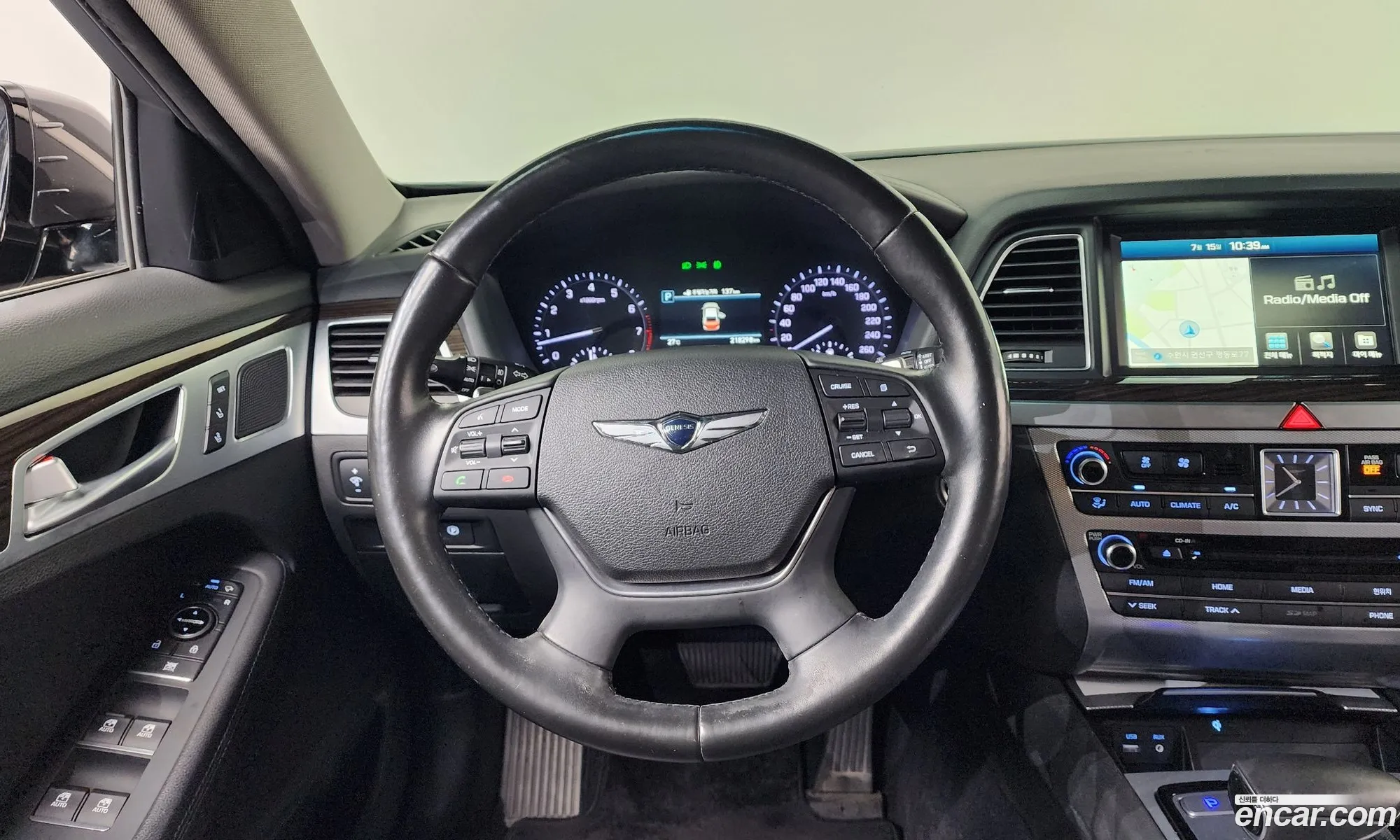Genesis G80 2017 KMHGL41DDJU259627 — 4