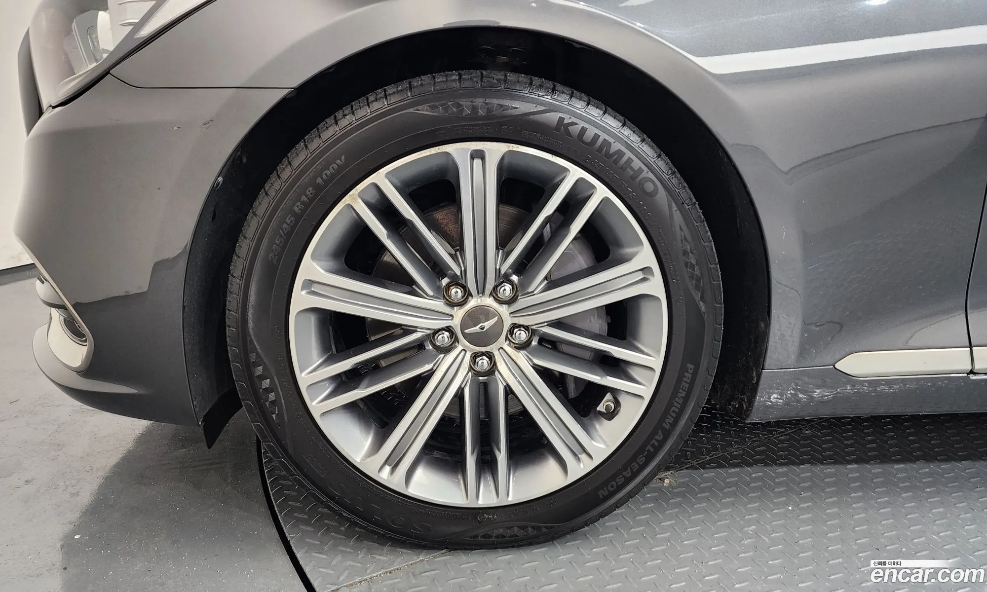Genesis G80 2017 KMHGL41DDJU259627 — 17