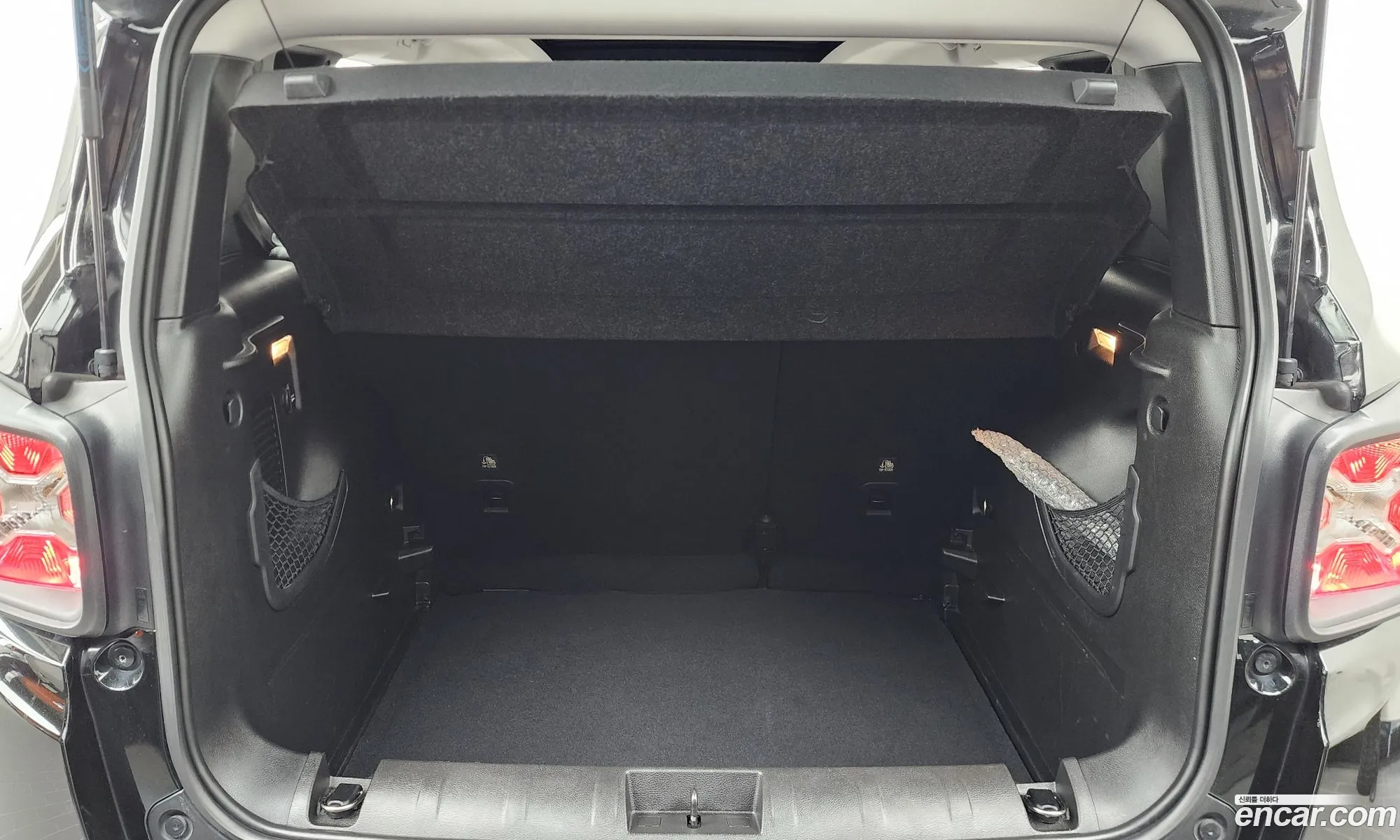 Jeep Renegade 2017 1C4BU0000HPF00276 — 8