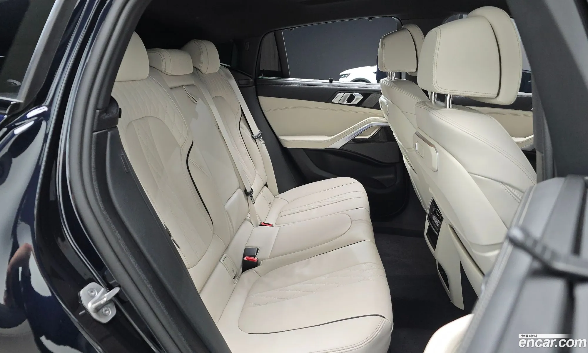 BMW X6 2026 WBA11EY04T9254519 — 31