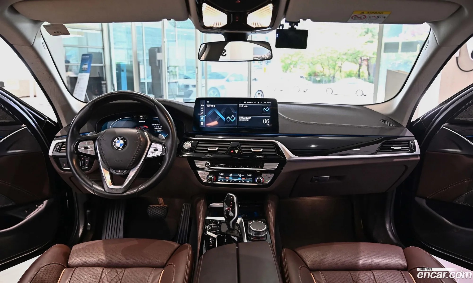 BMW 5 Series 2021 — 11