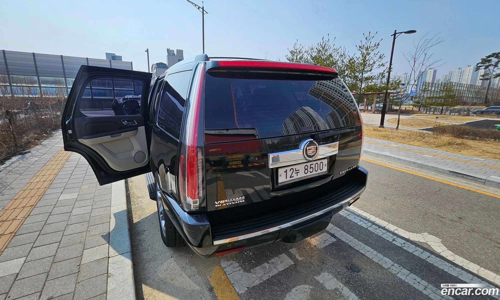 Cadillac Escalade 2011 — 12