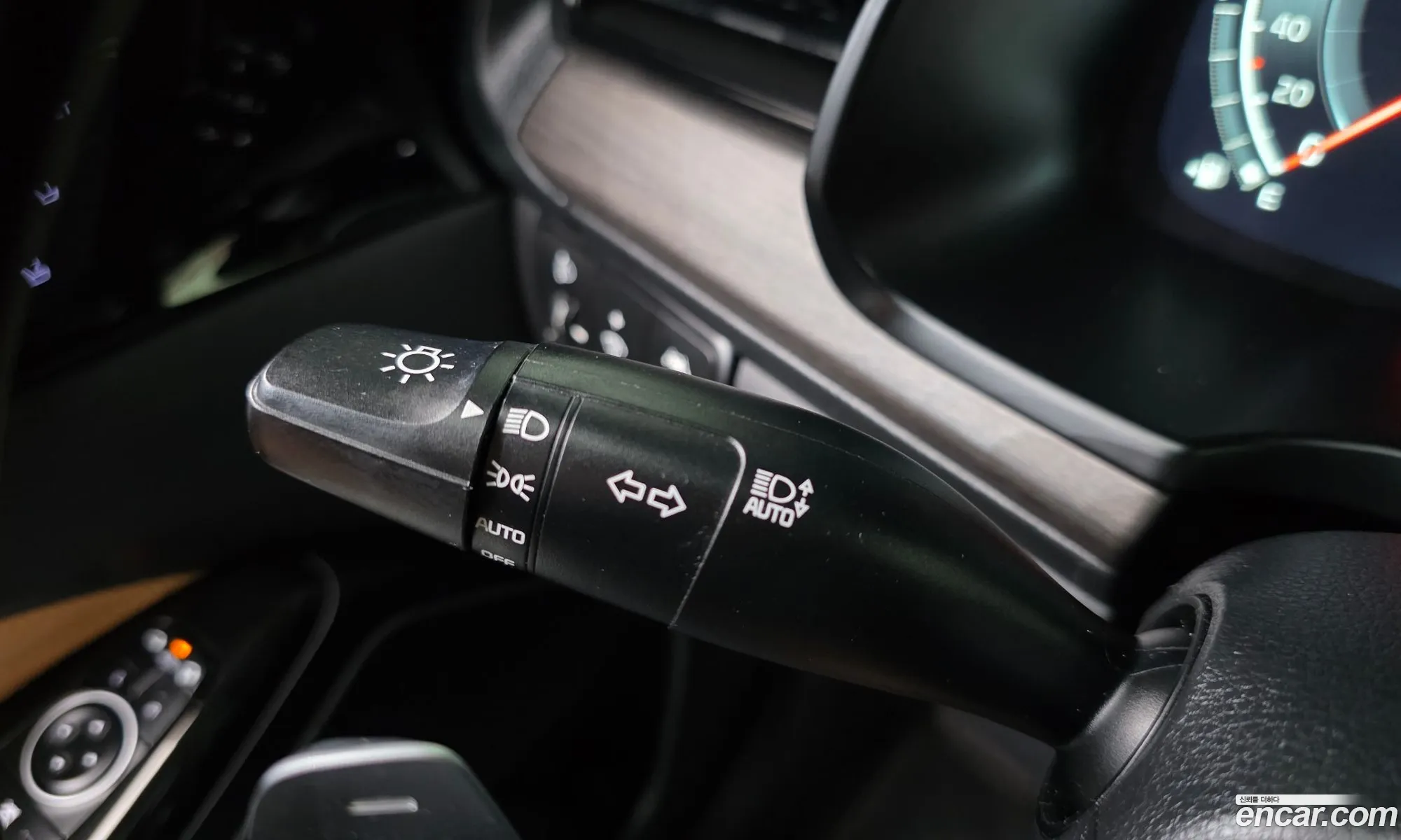 Kia K7 Premier 2020 KNALC41BBLA226032 — 32