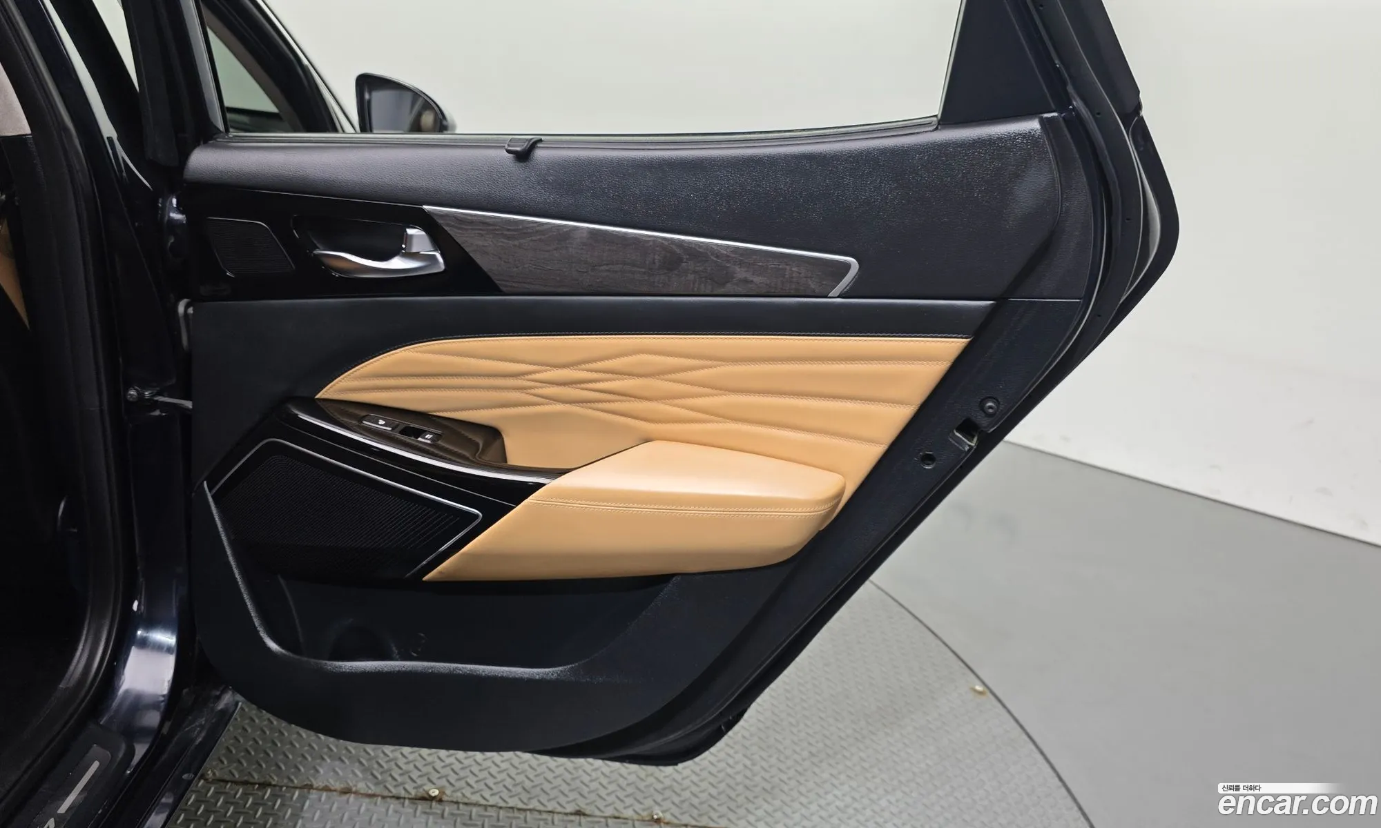 Kia K7 Premier 2020 KNALC41BBLA226032 — 17