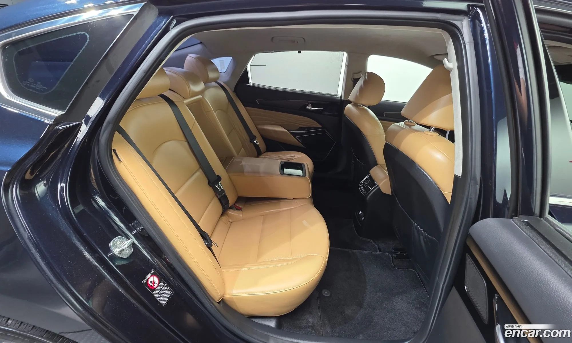 Kia K7 Premier 2020 KNALC41BBLA226032 — 8