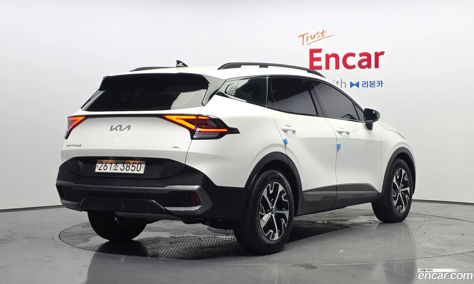 Kia Sportage Hybrid 2023 — 27