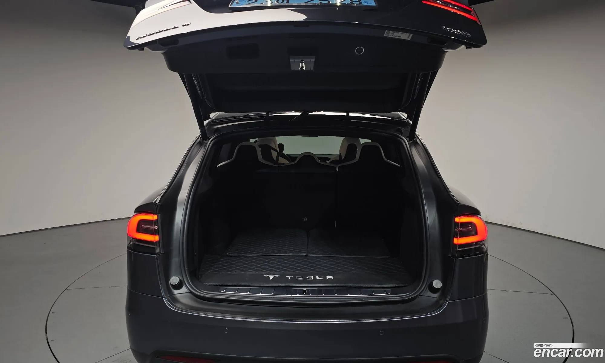Tesla Model X 2018 5YJXCAE28JF133906 — 7