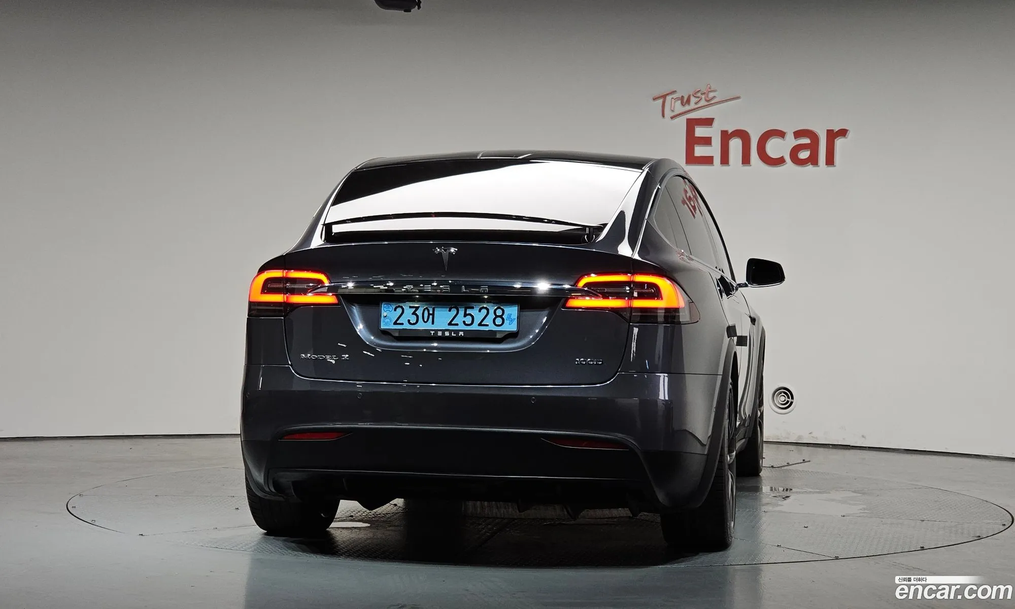 Tesla Model X 2018 5YJXCAE28JF133906 — 16