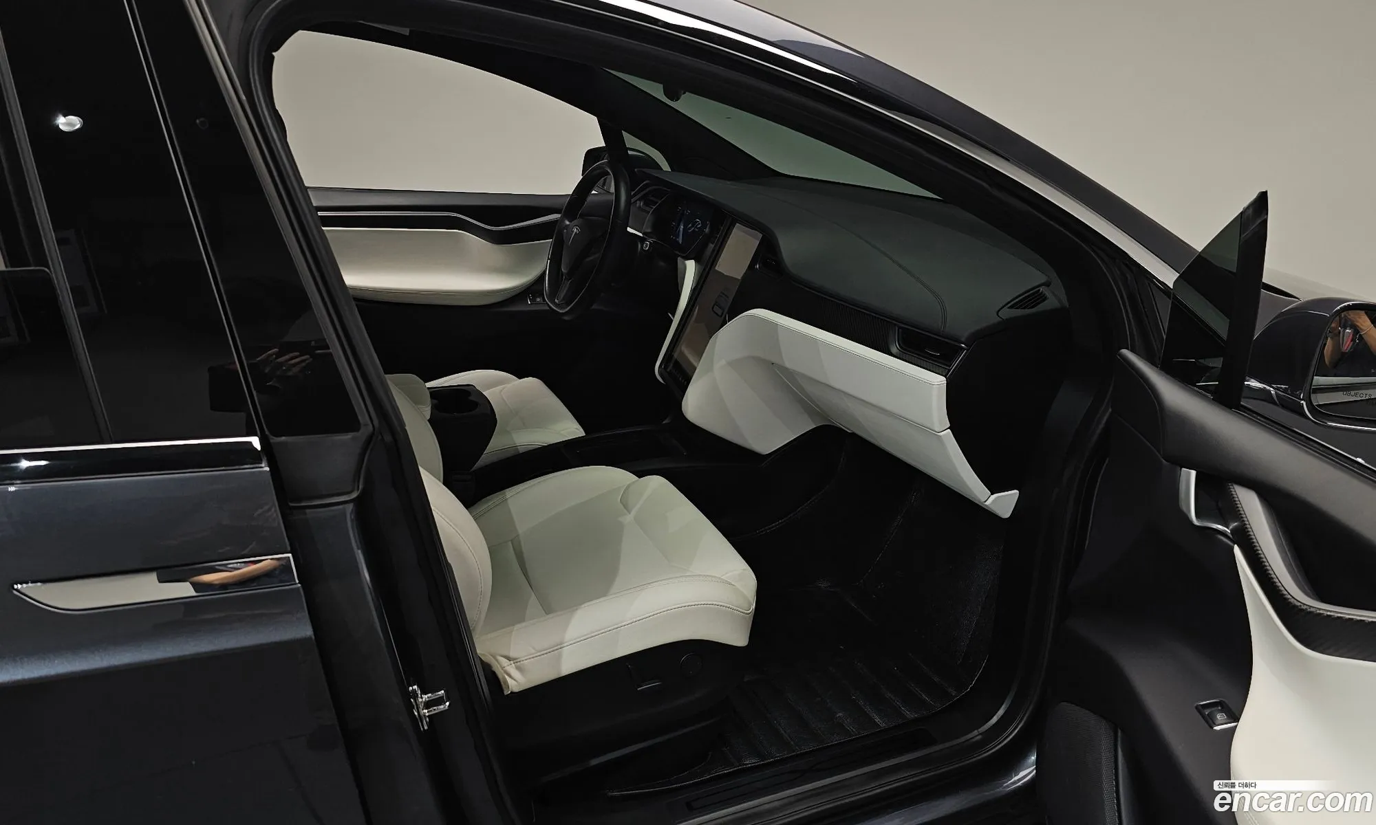 Tesla Model X 2018 5YJXCAE28JF133906 — 14