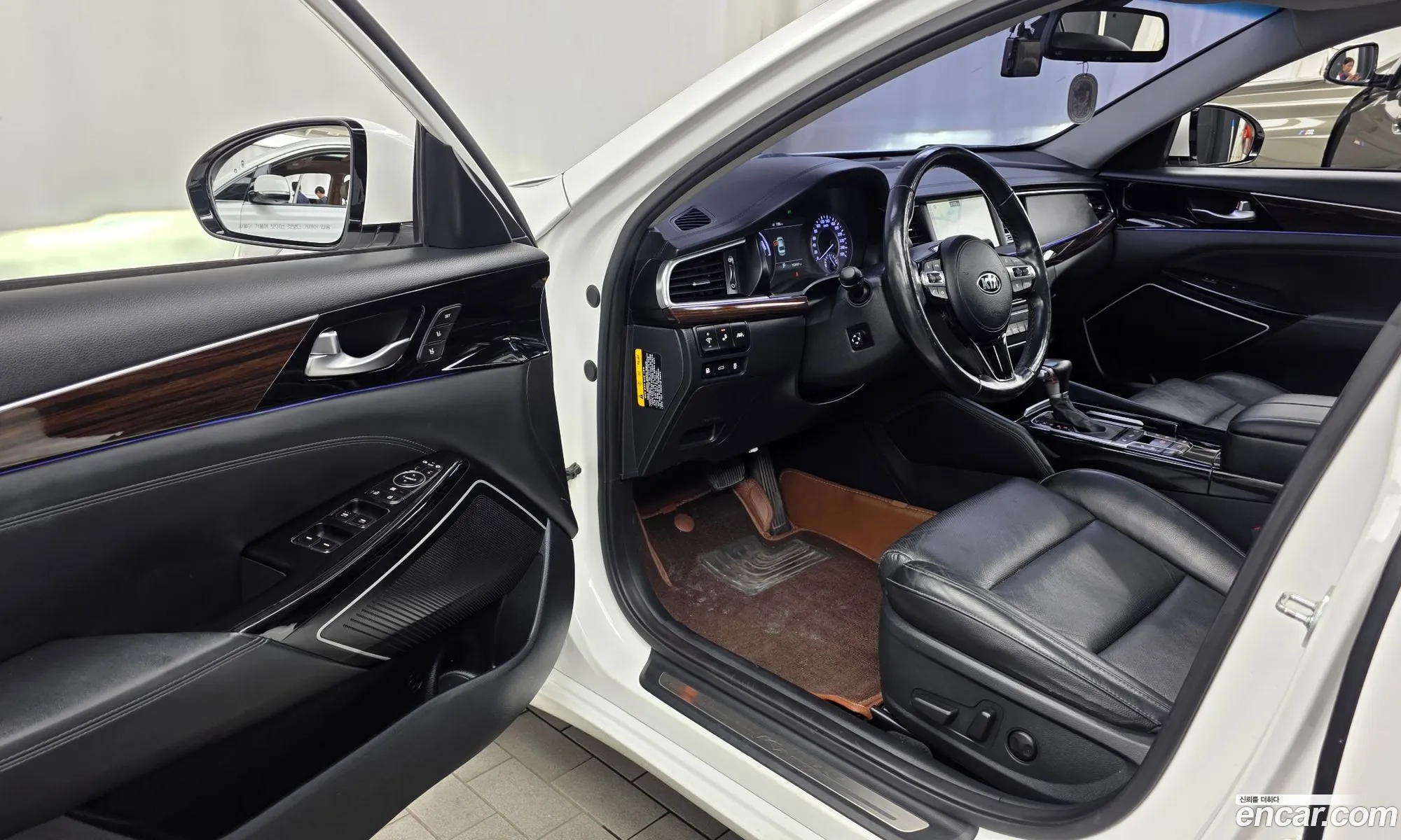 Kia K7 Hybrid 2019 — 21