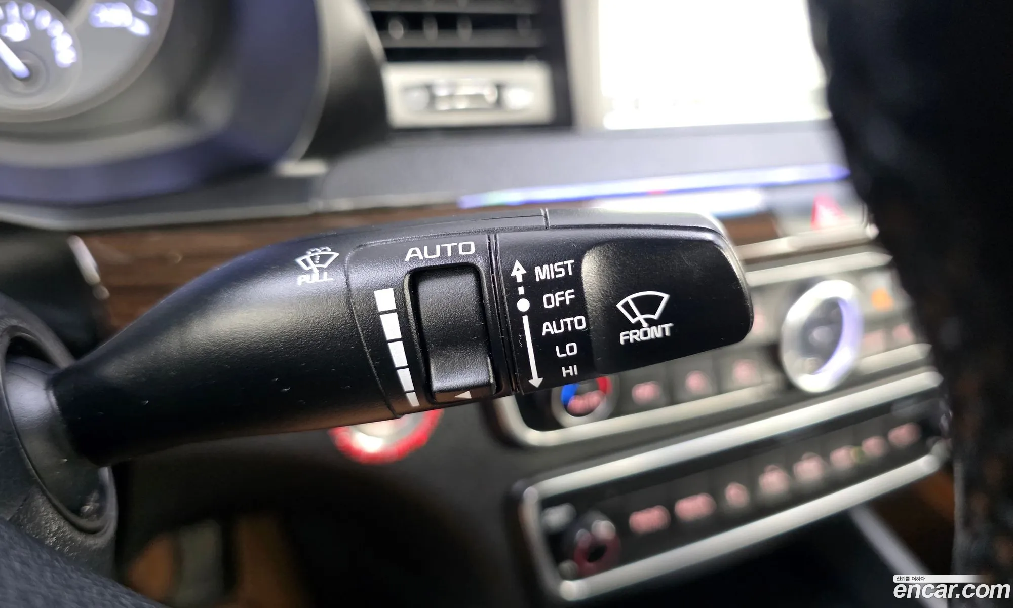 Kia K7 Hybrid 2019 — 24