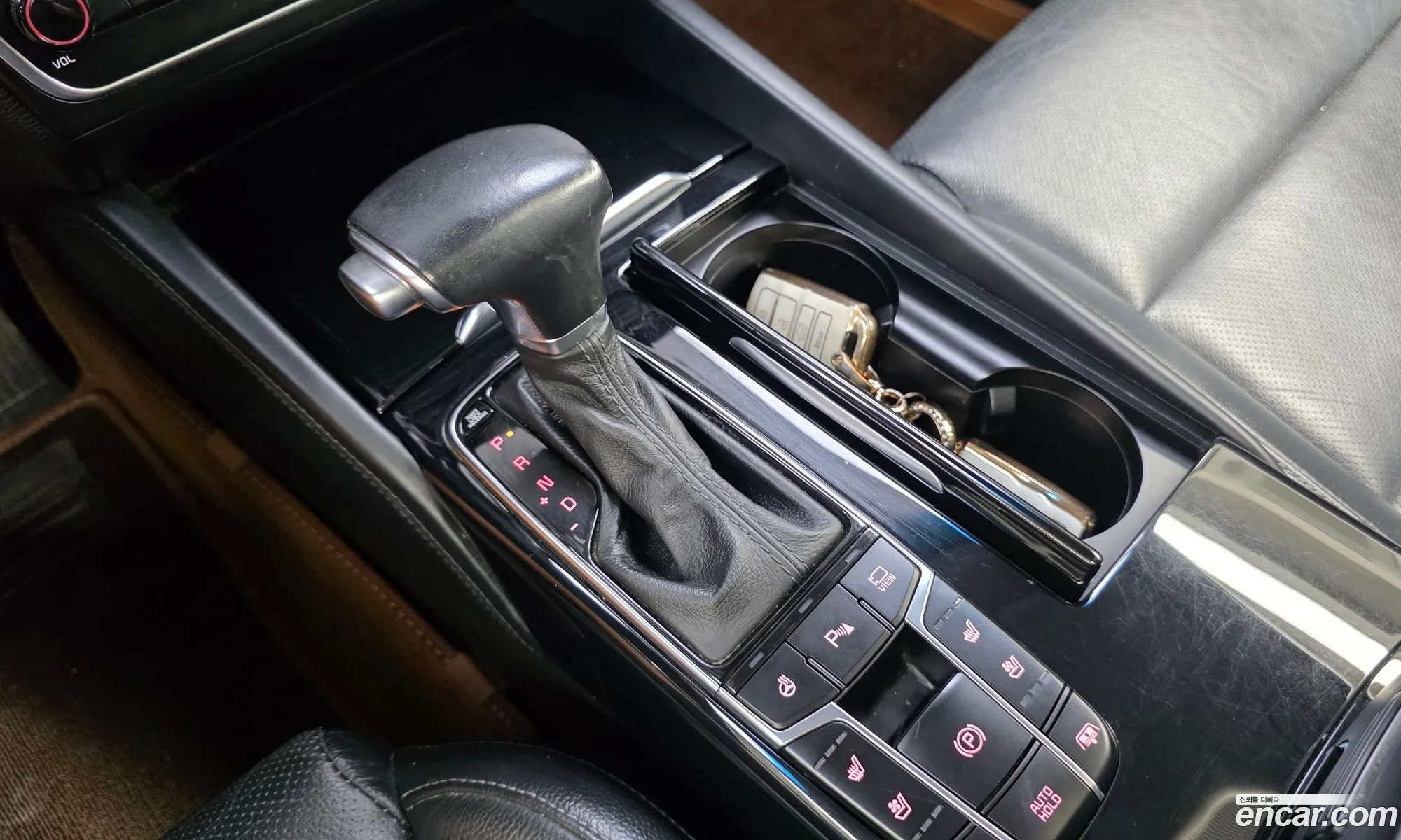 Kia K7 Hybrid 2019 — 25