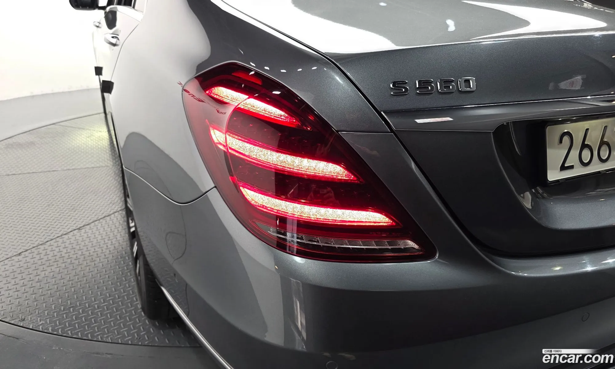 Mercedes-Benz S-Class W222 2020 — 23
