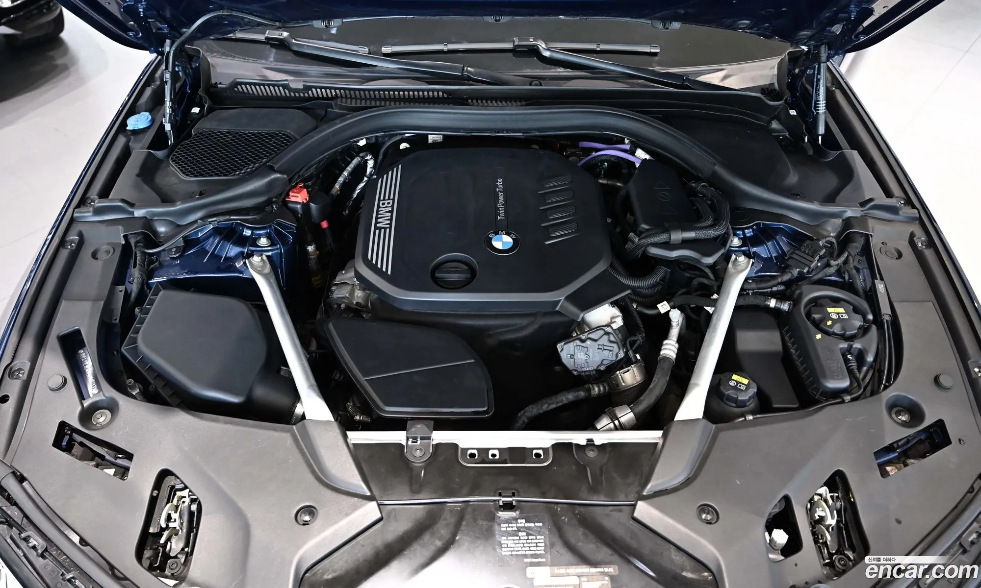 BMW 5 Series 2020 — 17