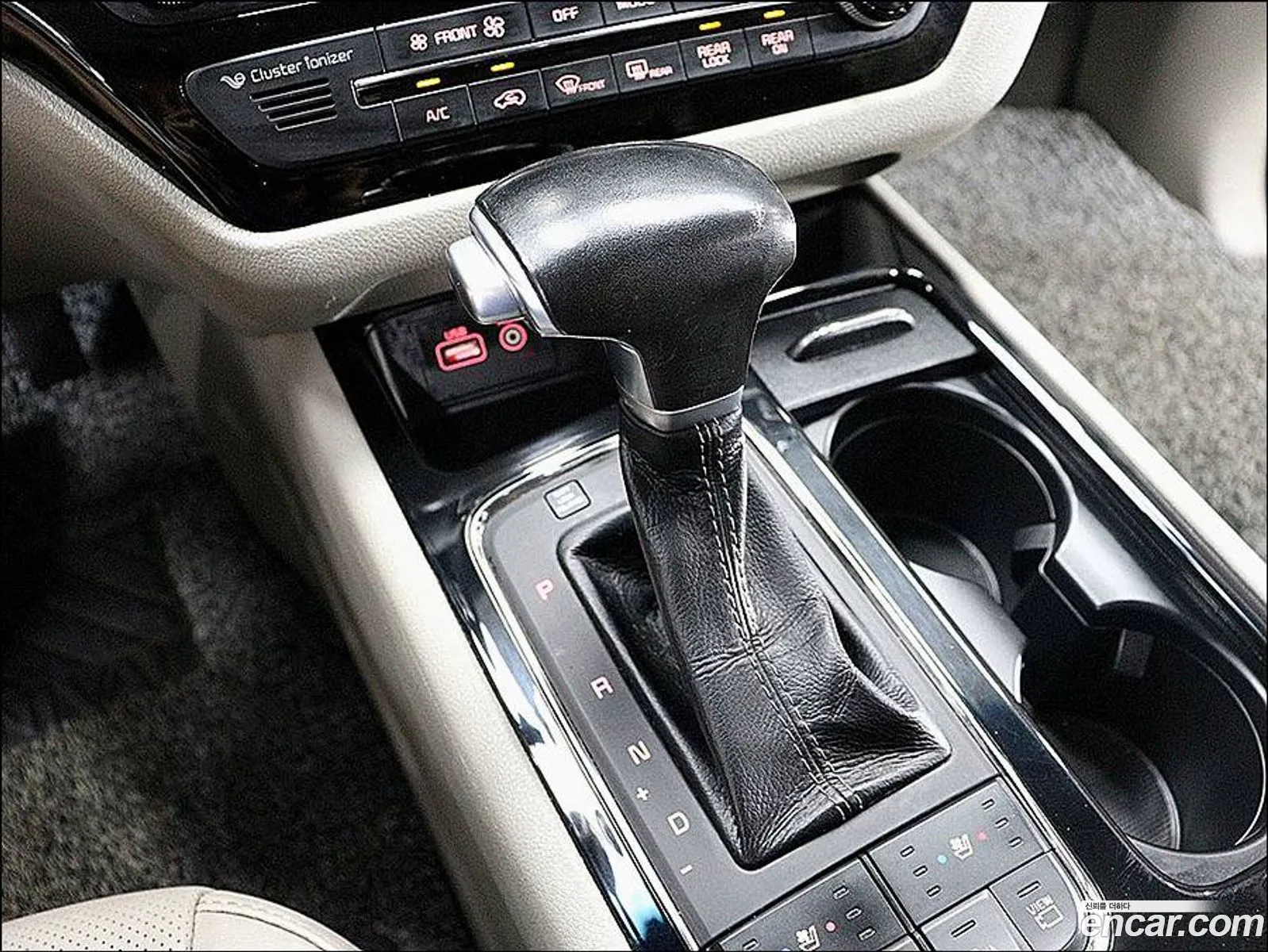 Kia Carnival 2017 — 15