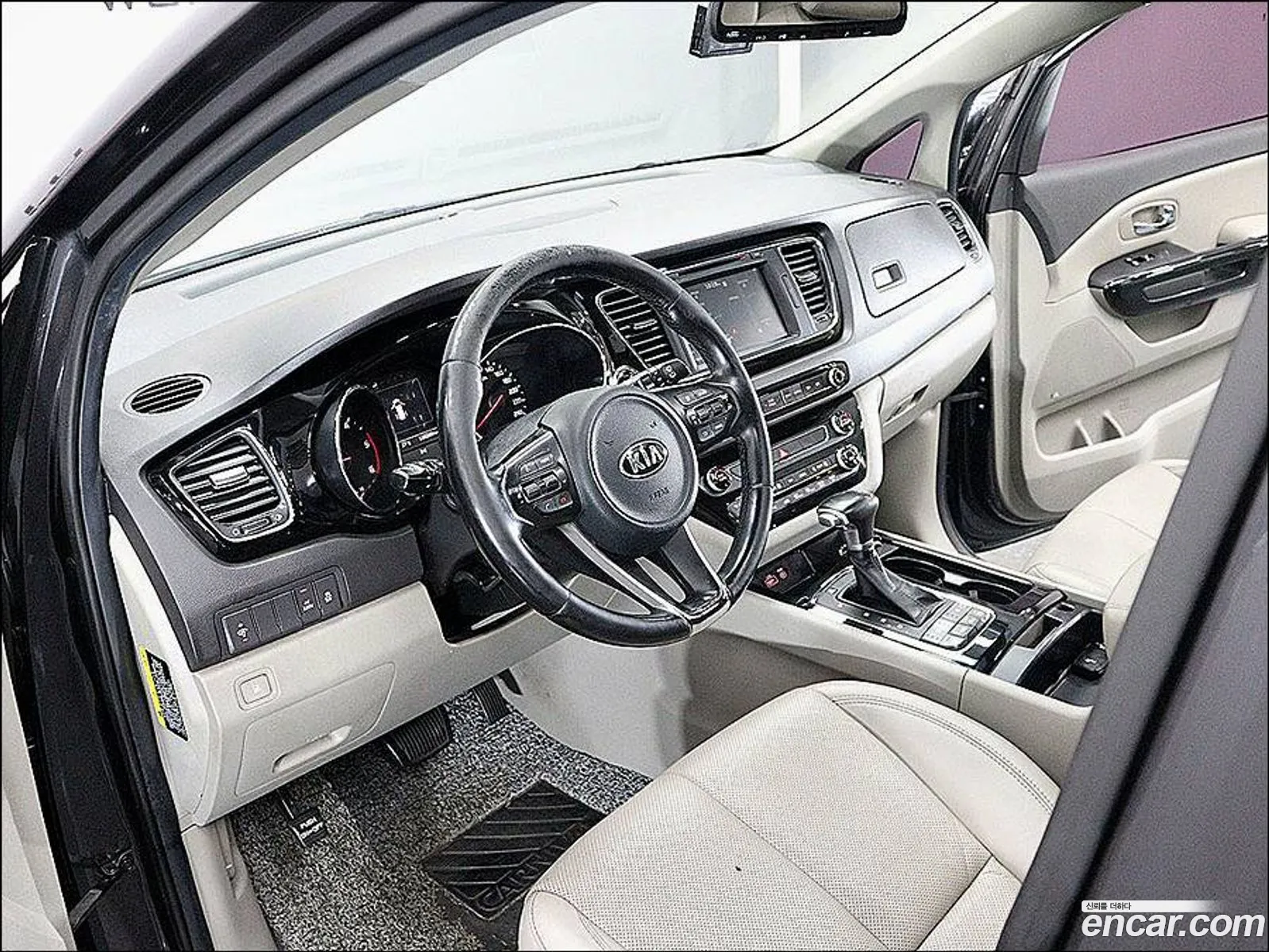 Kia Carnival 2017 — 12