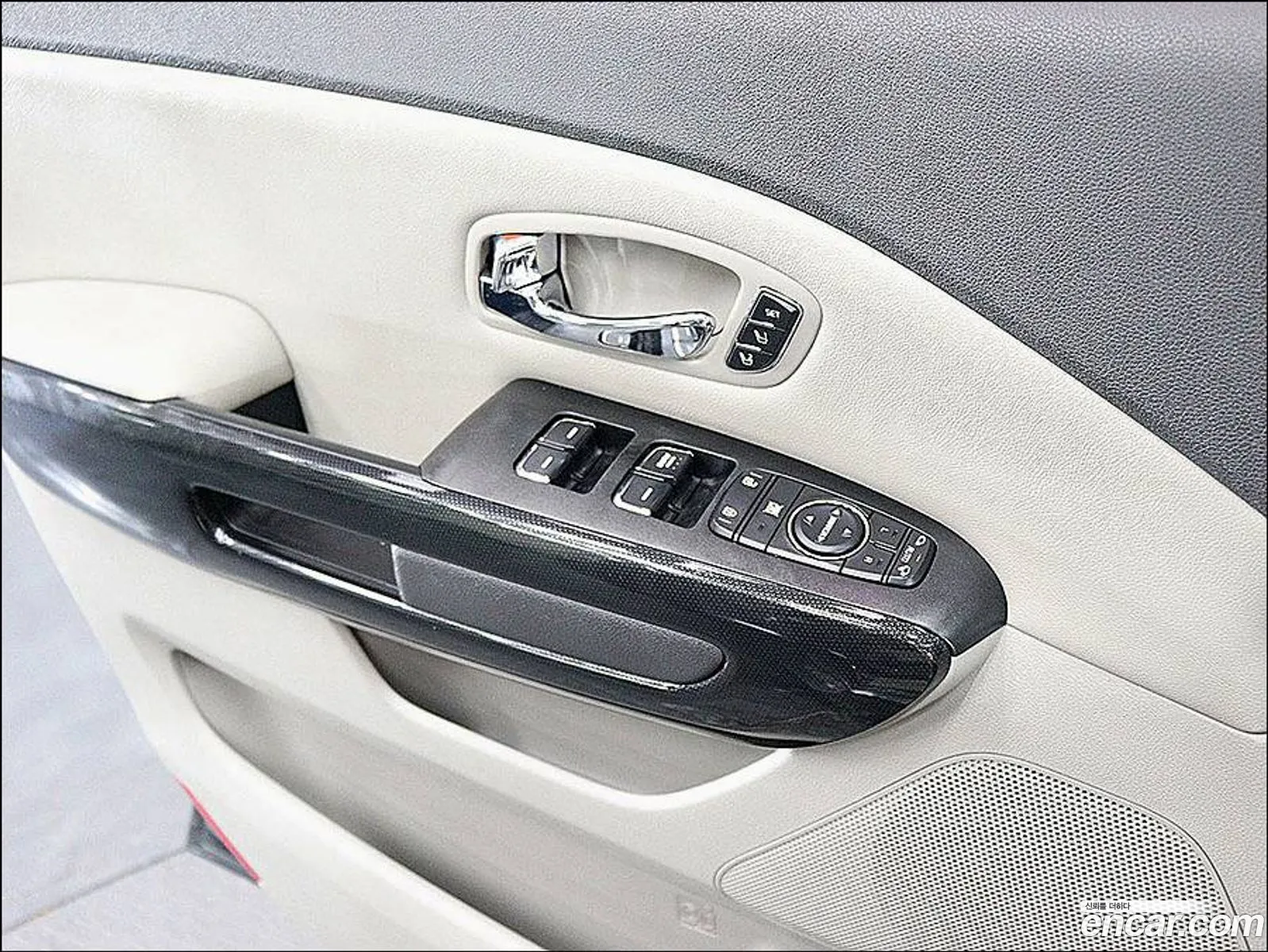 Kia Carnival 2017 — 2
