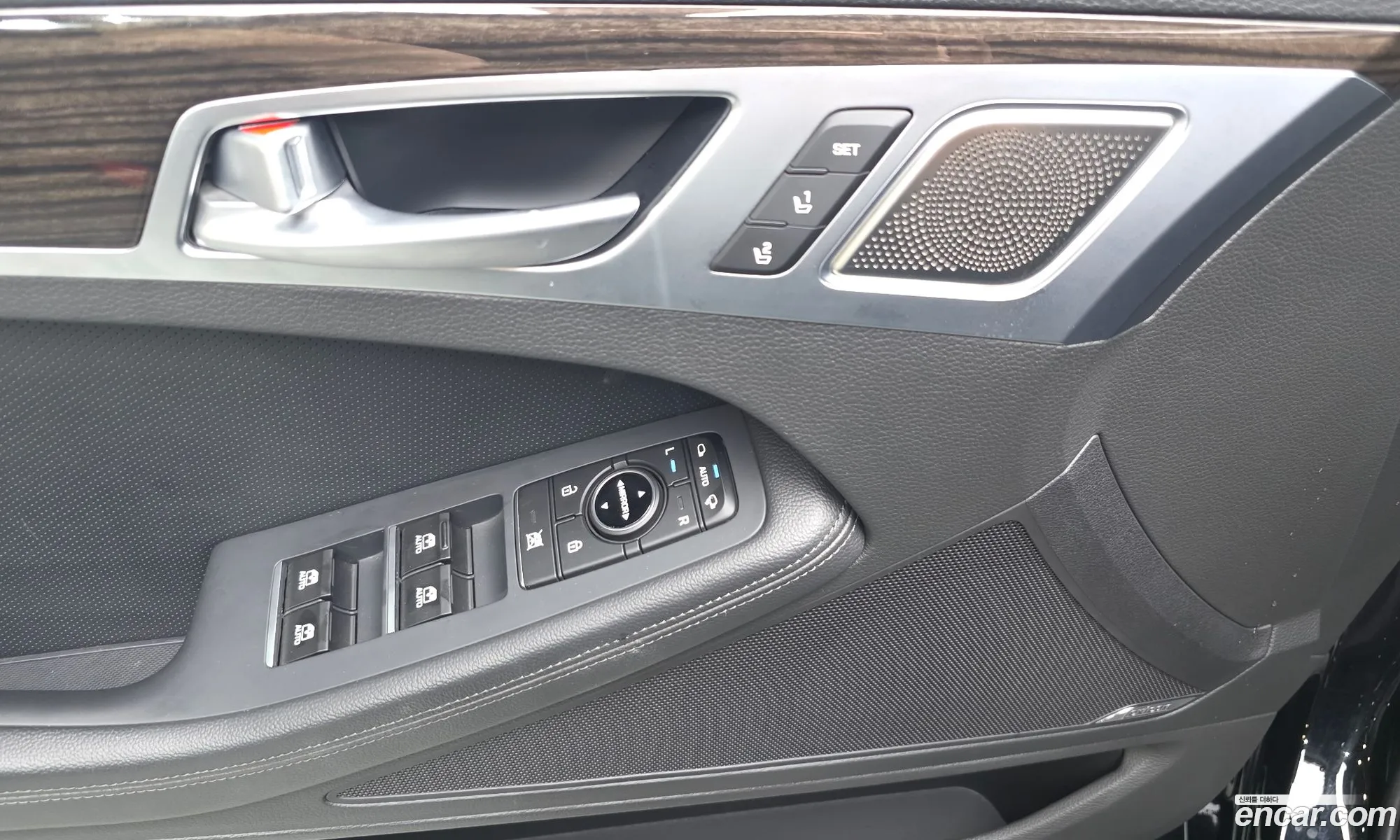 Genesis G80 2019 — 25
