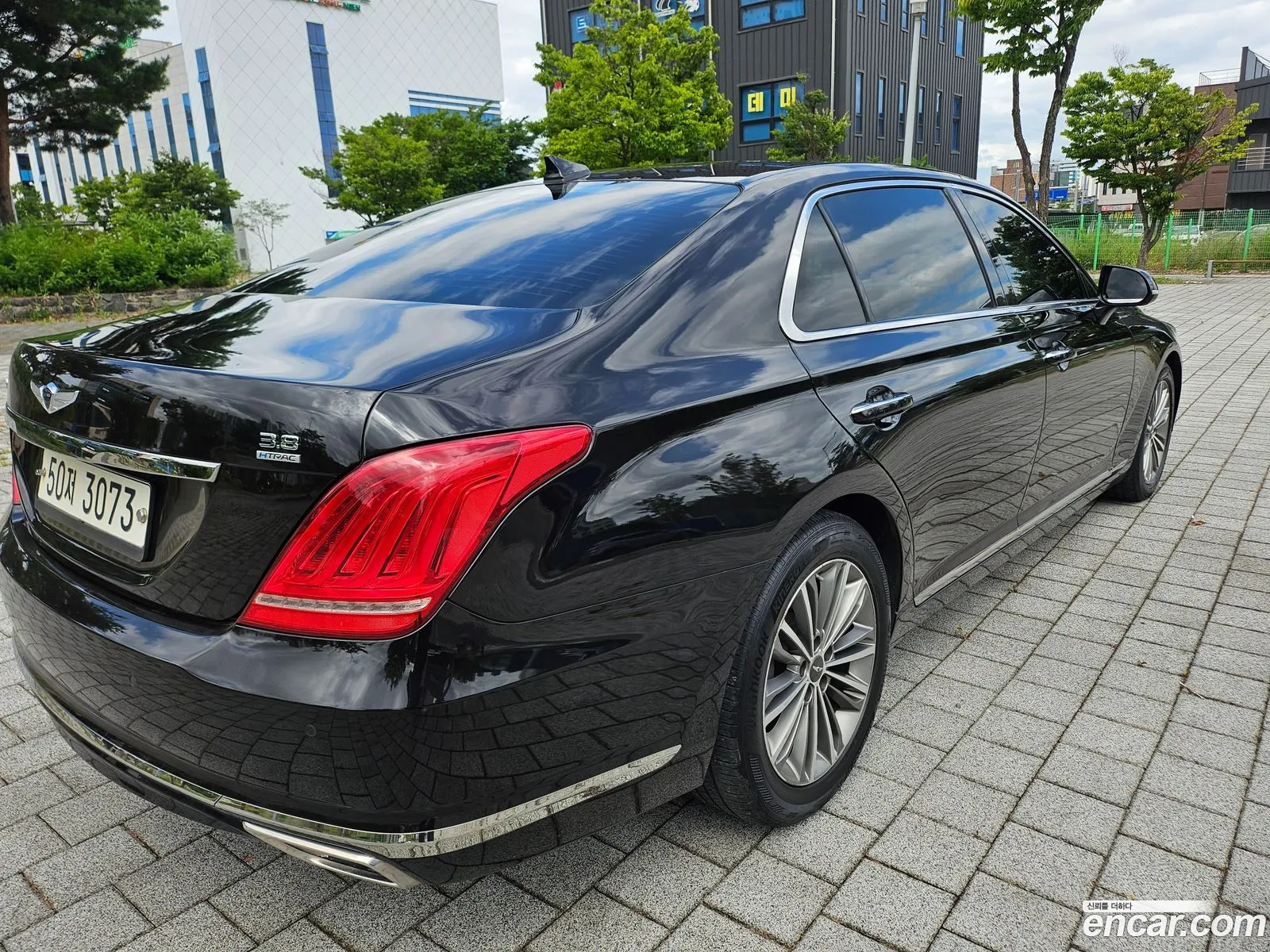 Genesis EQ900 2018 — 16