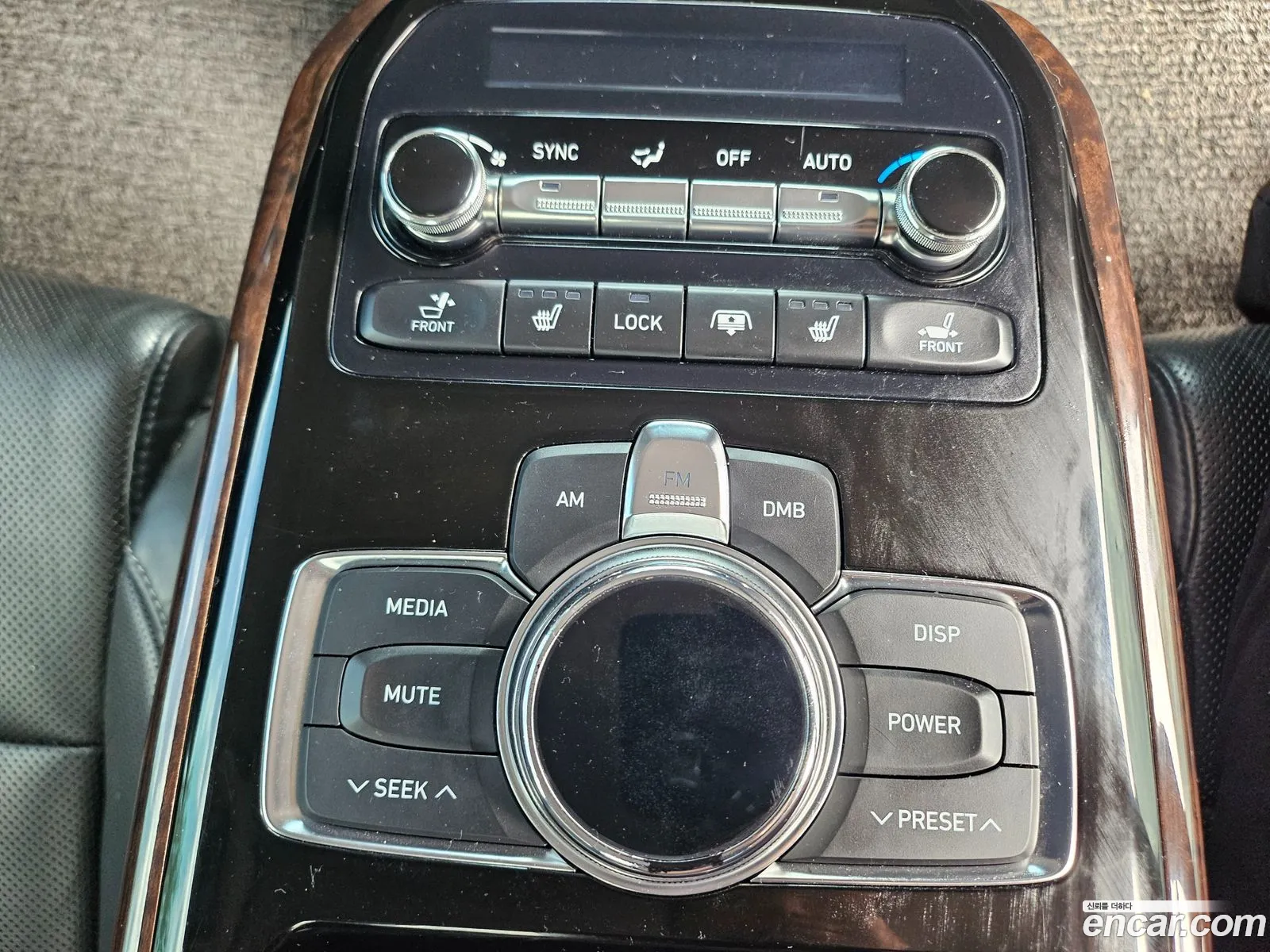 Genesis EQ900 2018 — 14
