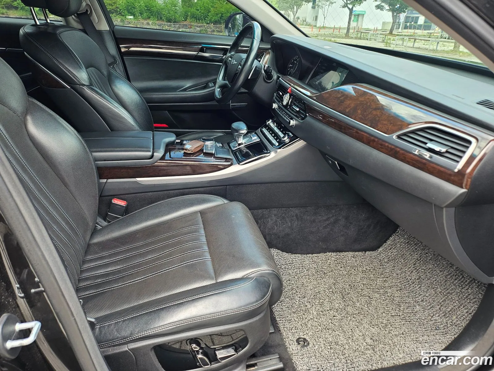 Genesis EQ900 2018 — 17