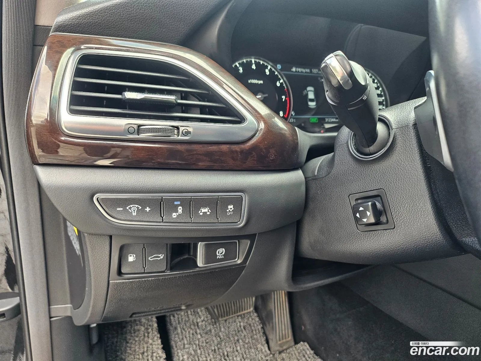 Genesis EQ900 2018 — 13