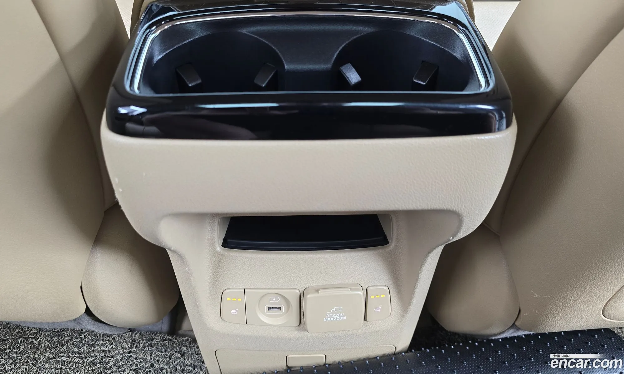 Kia Carnival 2018 — 23