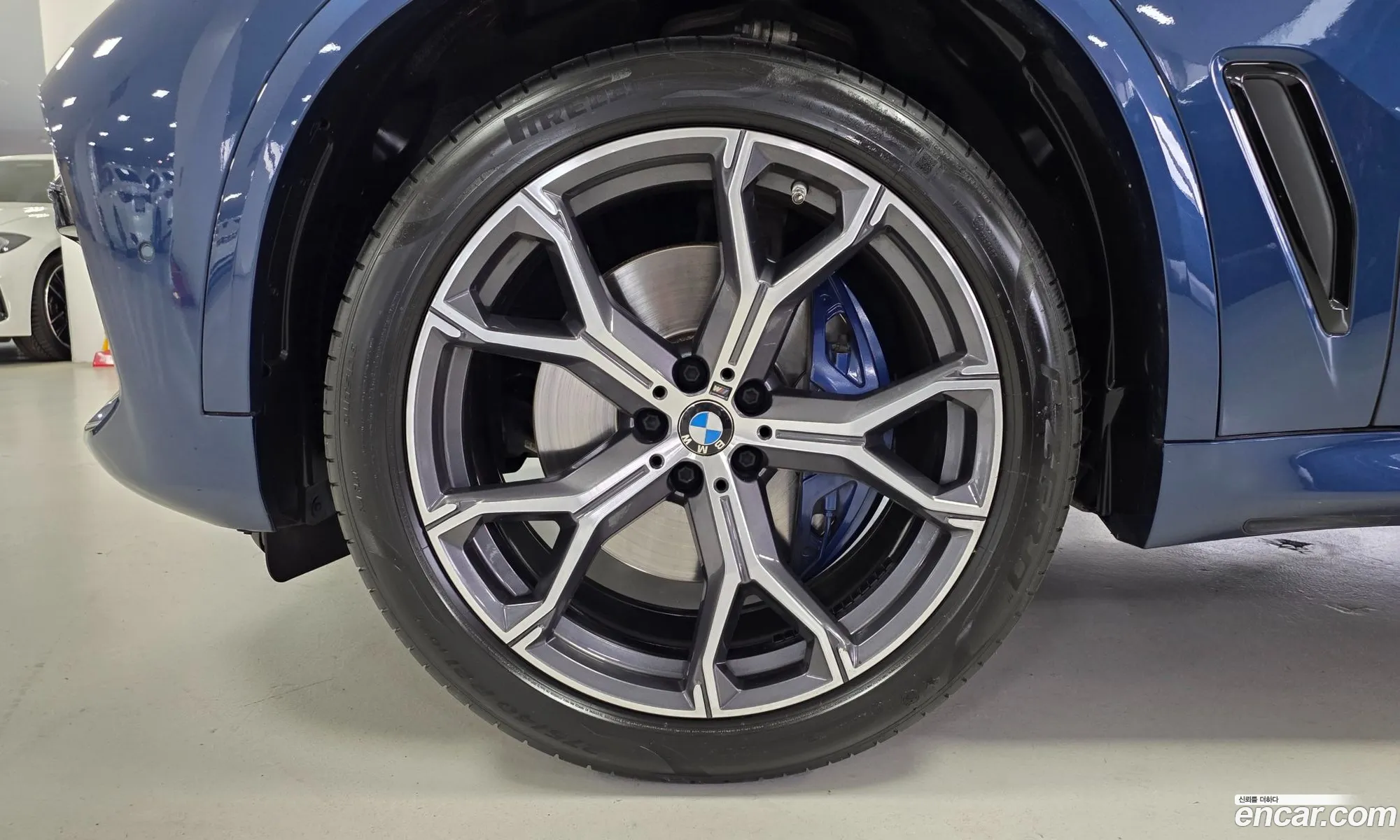 BMW X5 2021 — 11