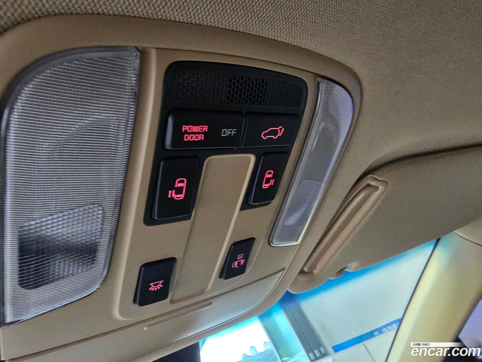 Kia Carnival 2017 — 18