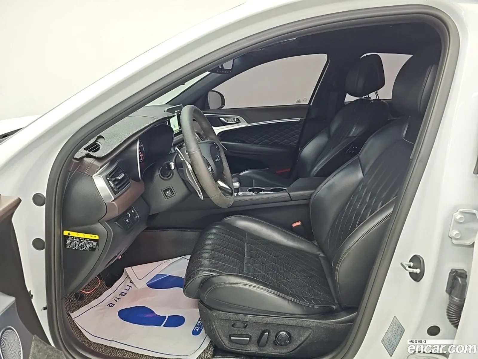Genesis G70 2018 — 17