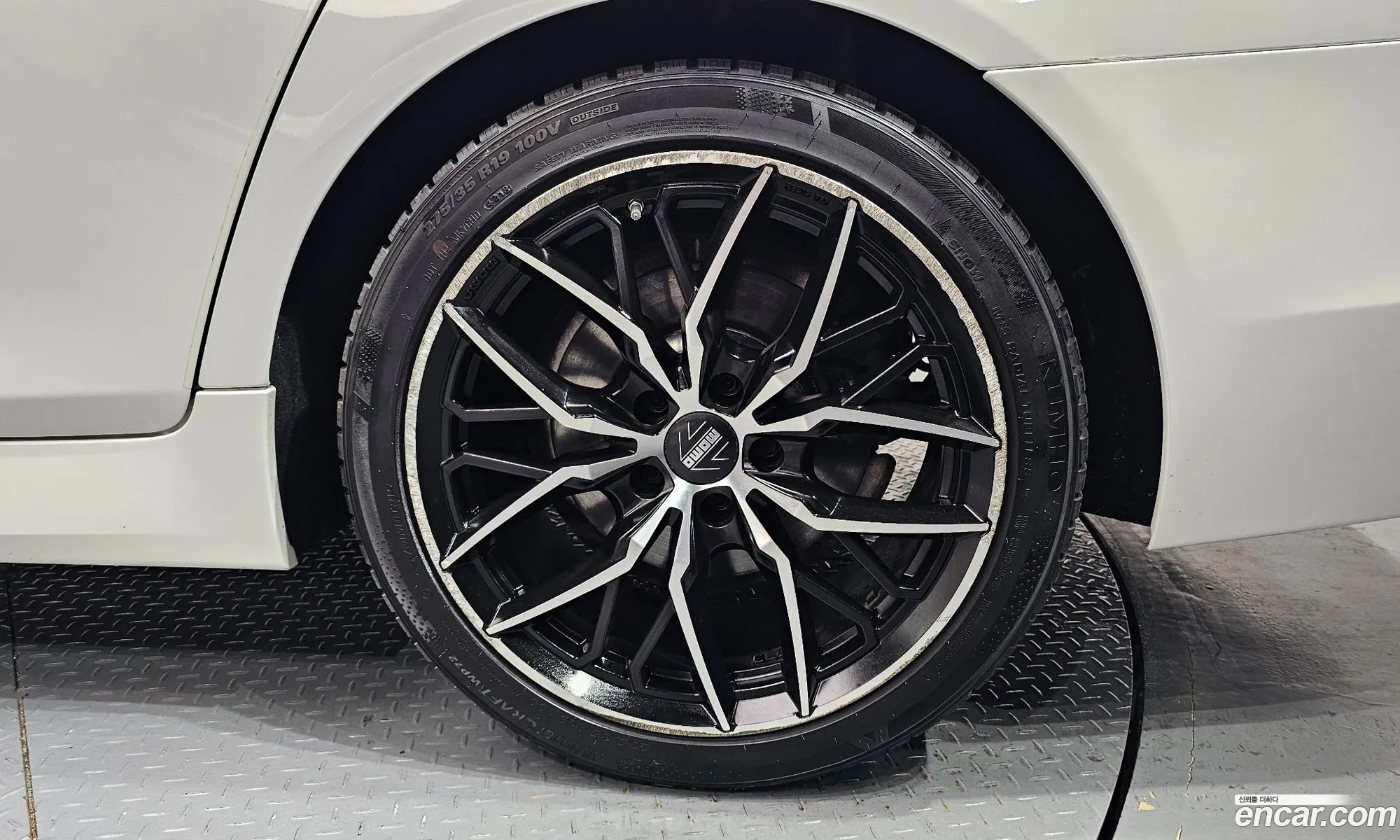 BMW 5 Series 2016 WBA5A5100GG180335 — 18