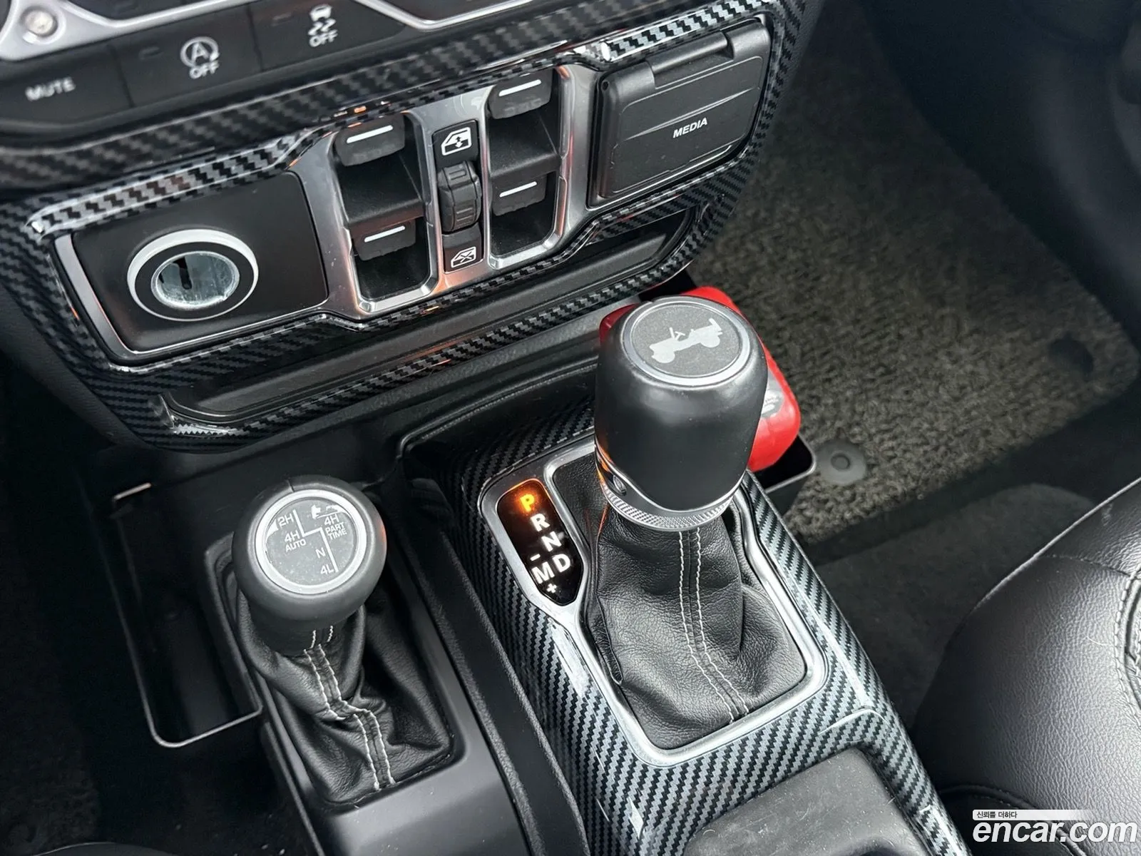 Jeep Wrangler 2020 — 4