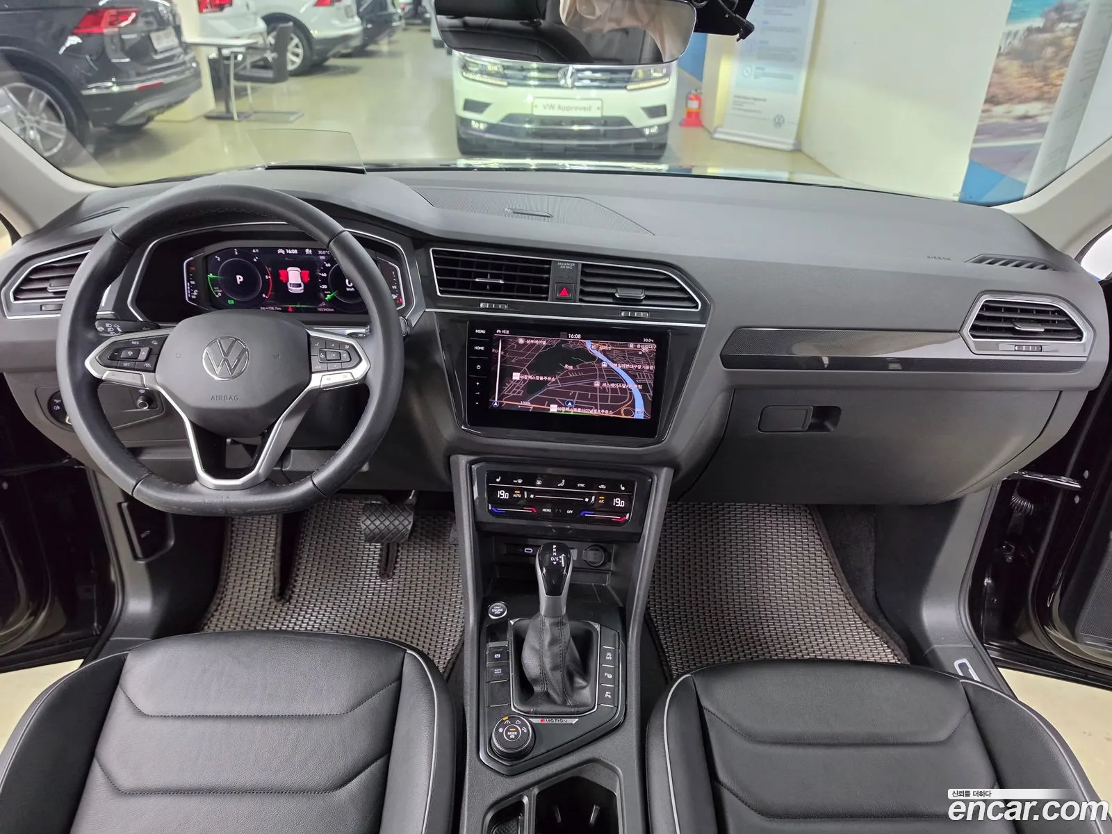 Volkswagen Tiguan 2021 — 12