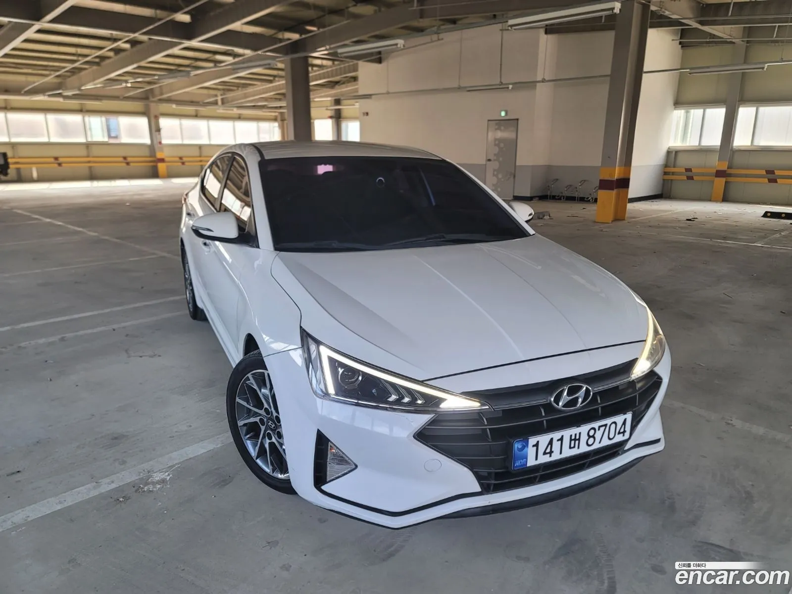 Hyundai Elantra AD 2019 — 14