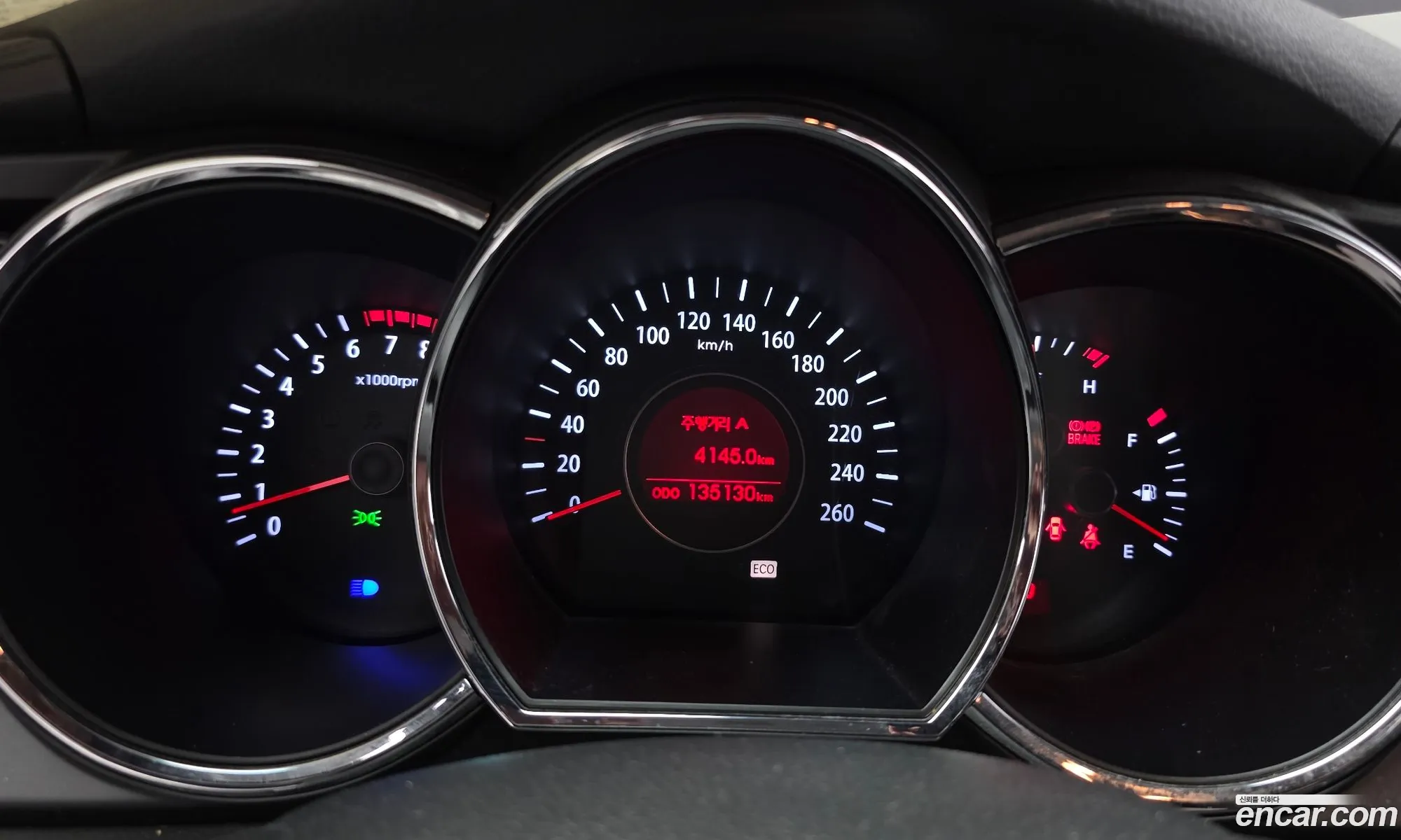 Kia K5 2010 KNAGN415BBA039976 — 9