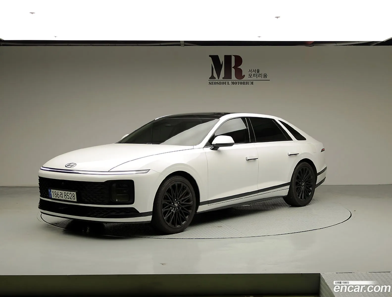 Hyundai Grandeur 2023 — 13