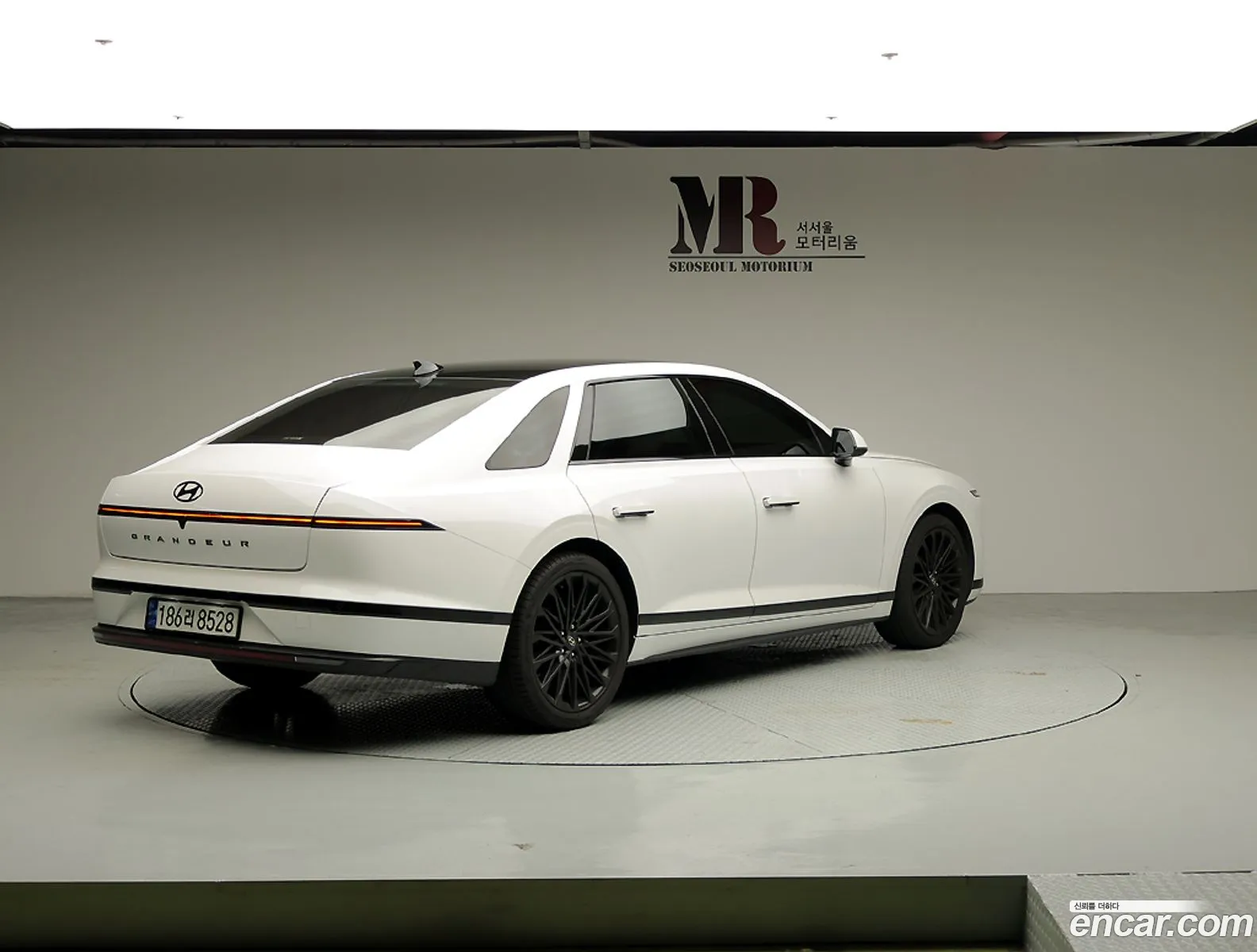 Hyundai Grandeur 2023 — 11