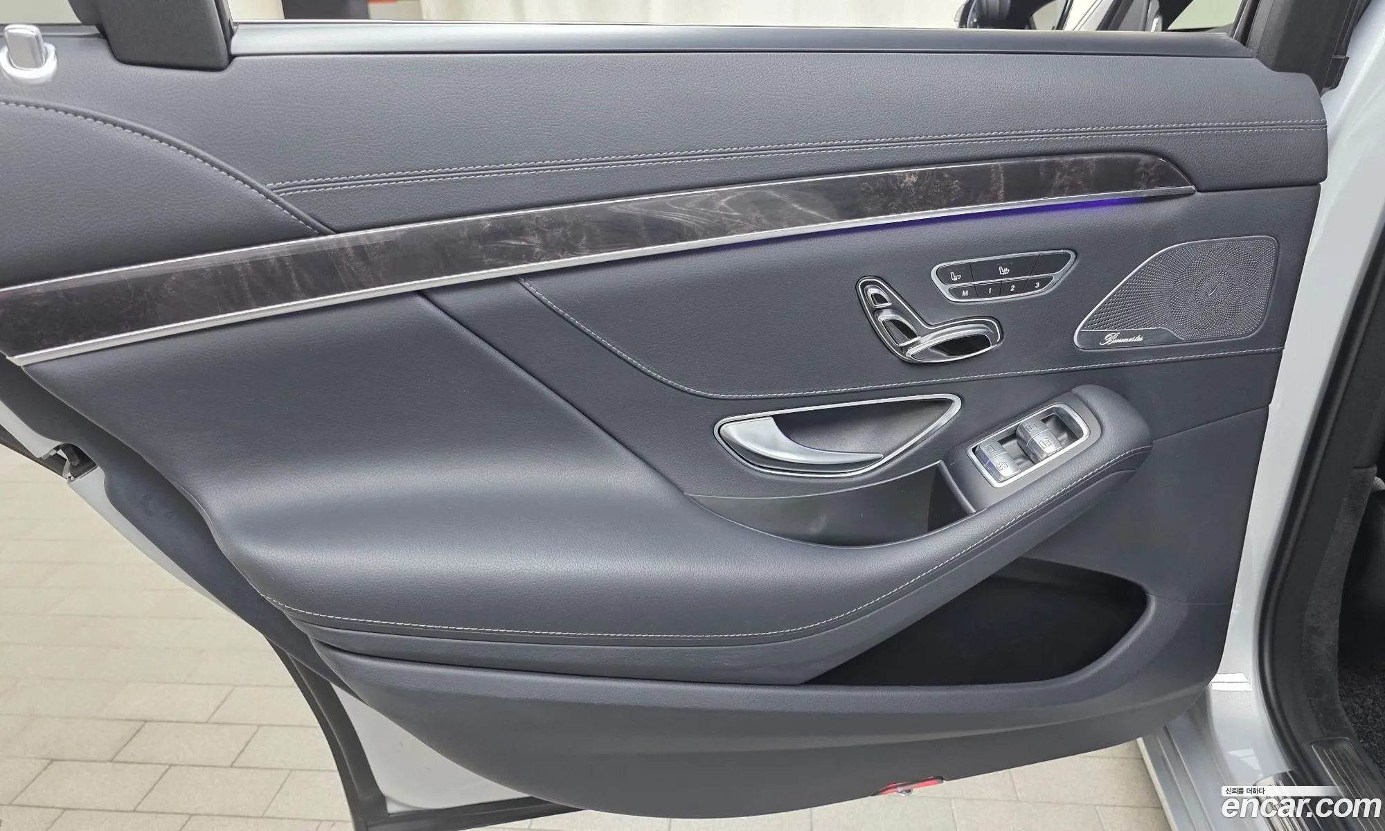 Mercedes-Benz S-Class W222 2017 — 23