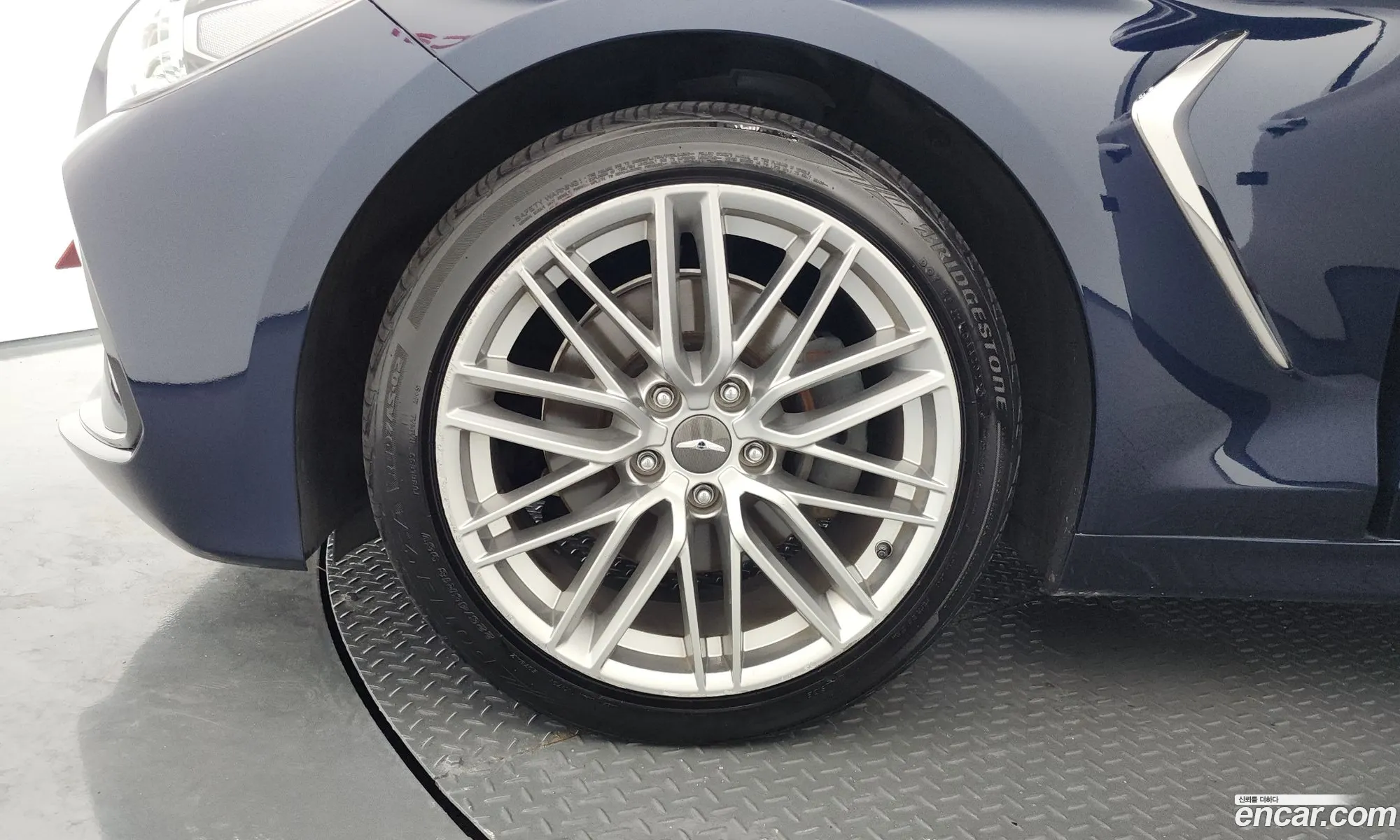 Genesis G70 2018 — 14