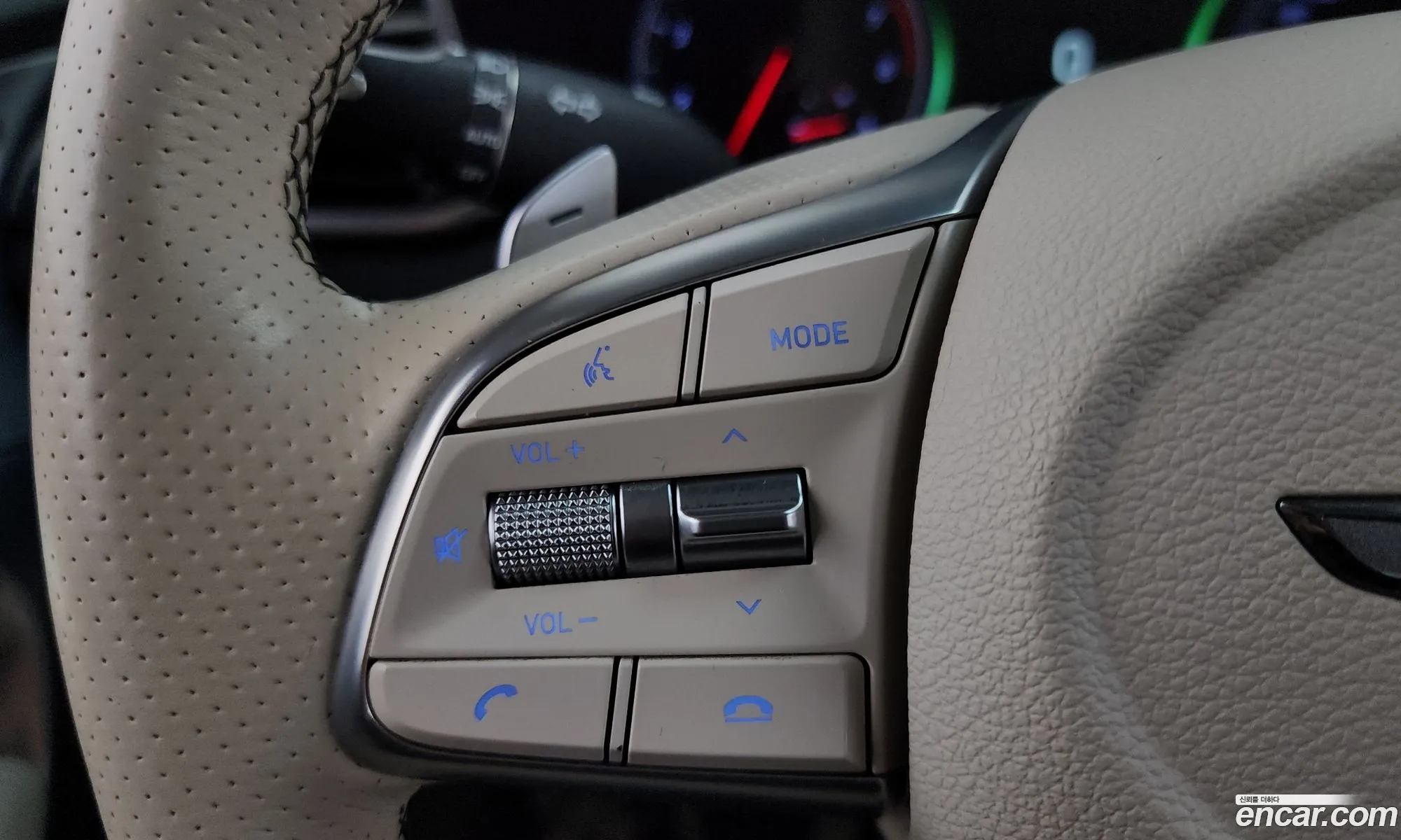 Genesis G70 2018 — 21