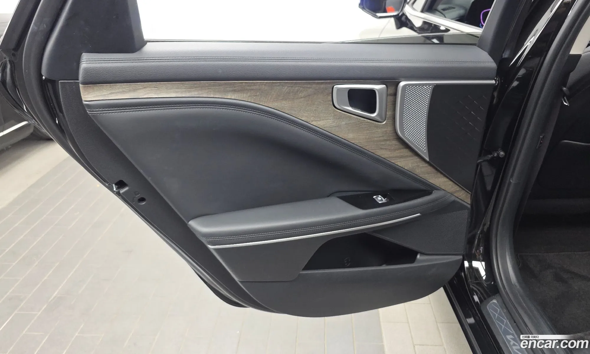 Kia K8 2022 KNAM141FBPA037098 — 23