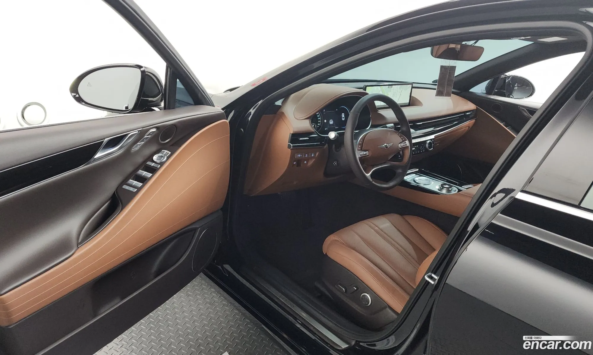 Genesis G80 2021 KMTGB41CBNU098145 — 5