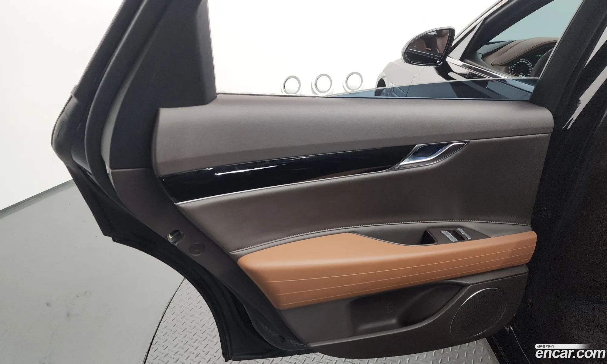 Genesis G80 2021 KMTGB41CBNU098145 — 14