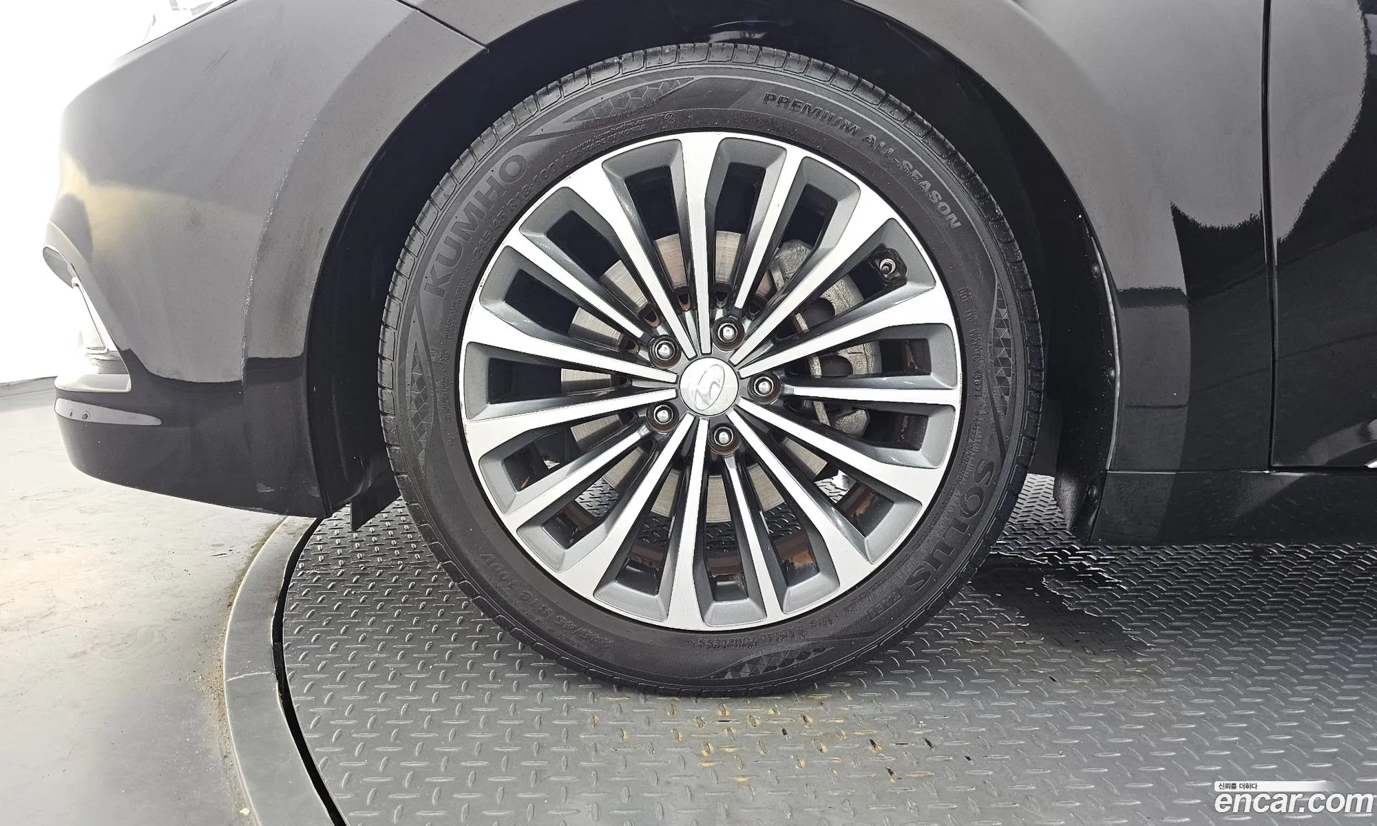 Hyundai Grandeur HG 2013 KMHFF41EBEA327901 — 5