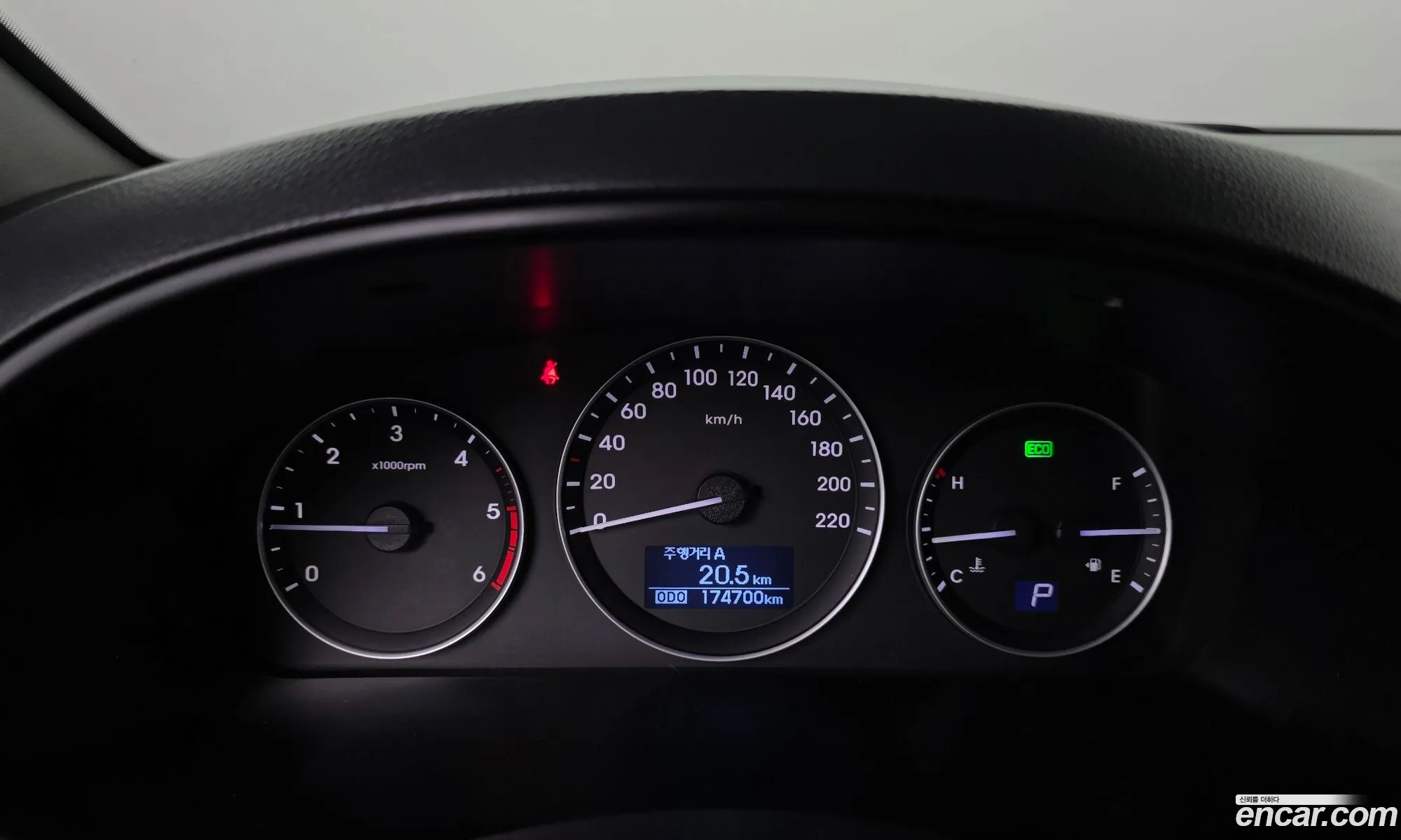 Hyundai Grand Starex 2017 — 12