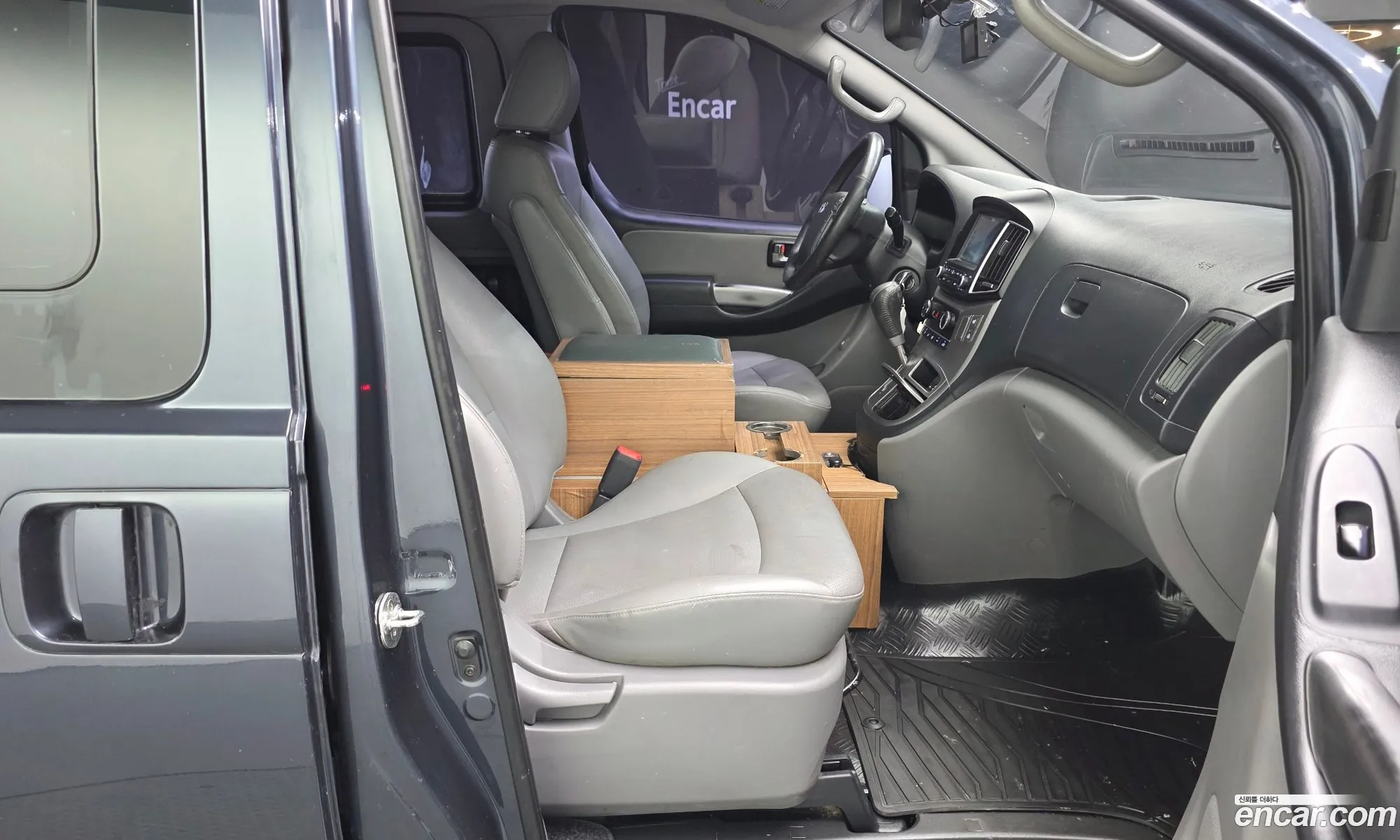 Hyundai Grand Starex 2017 — 3