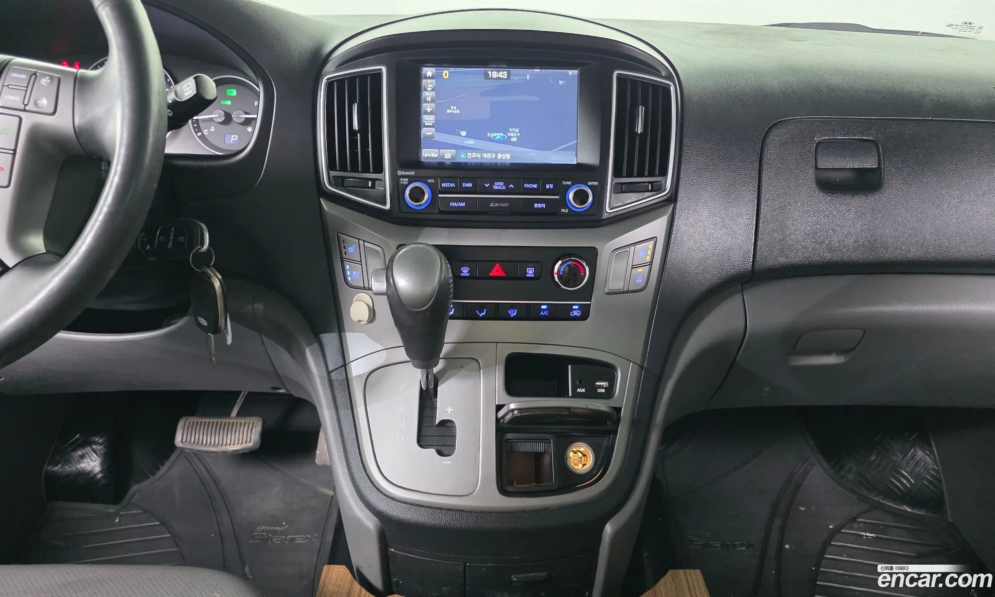 Hyundai Grand Starex 2017 — 2