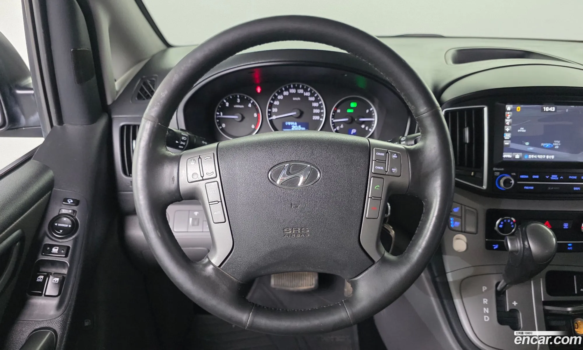 Hyundai Grand Starex 2017 — 14