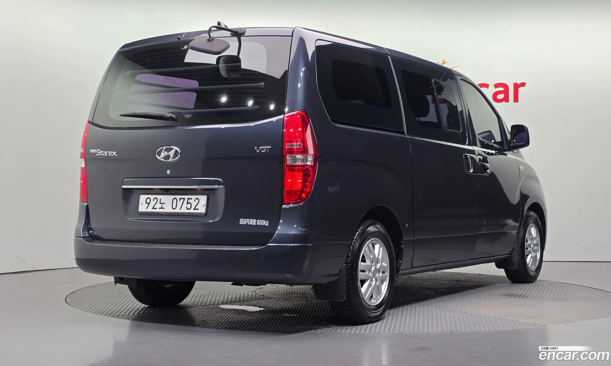 Hyundai Grand Starex 2017 — 17