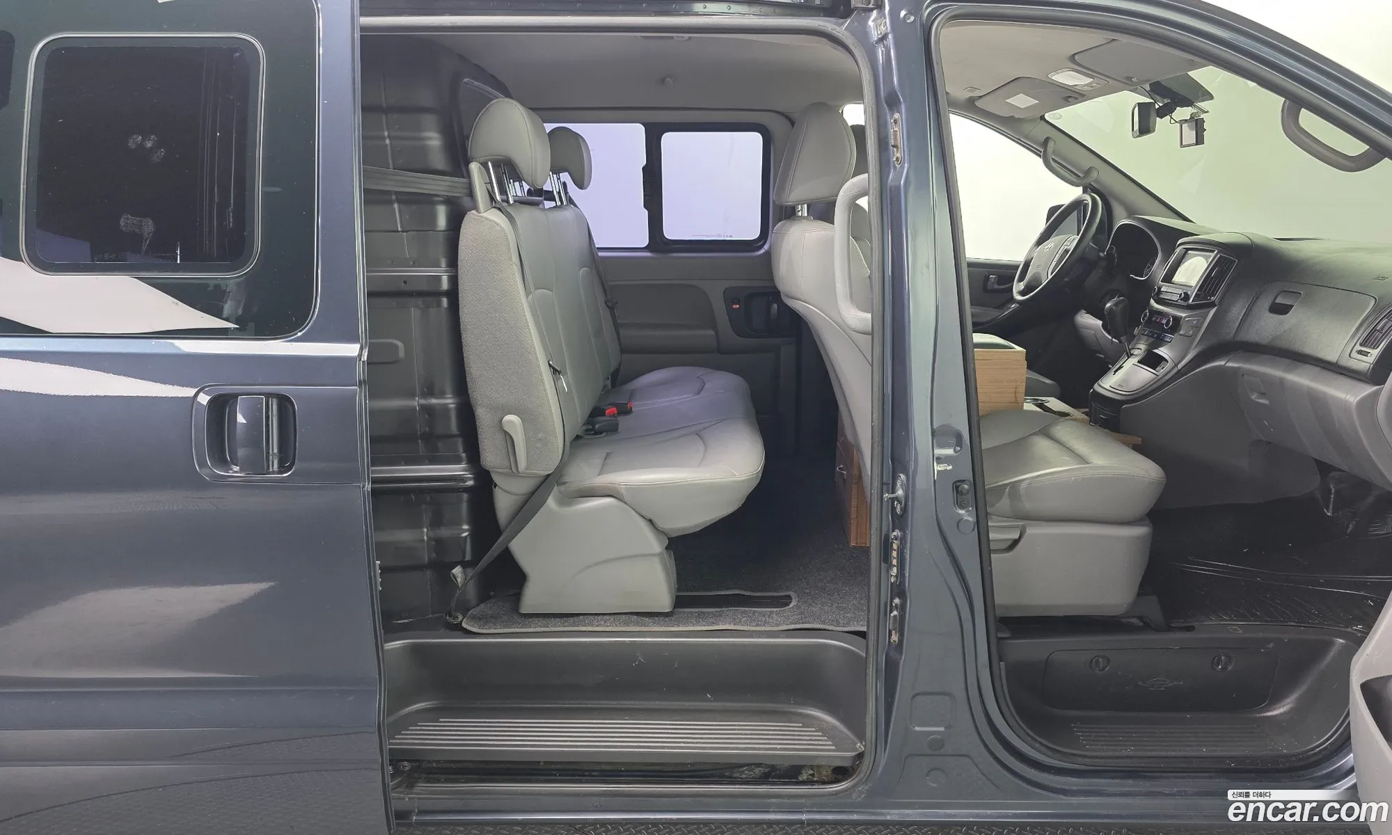 Hyundai Grand Starex 2017 — 11